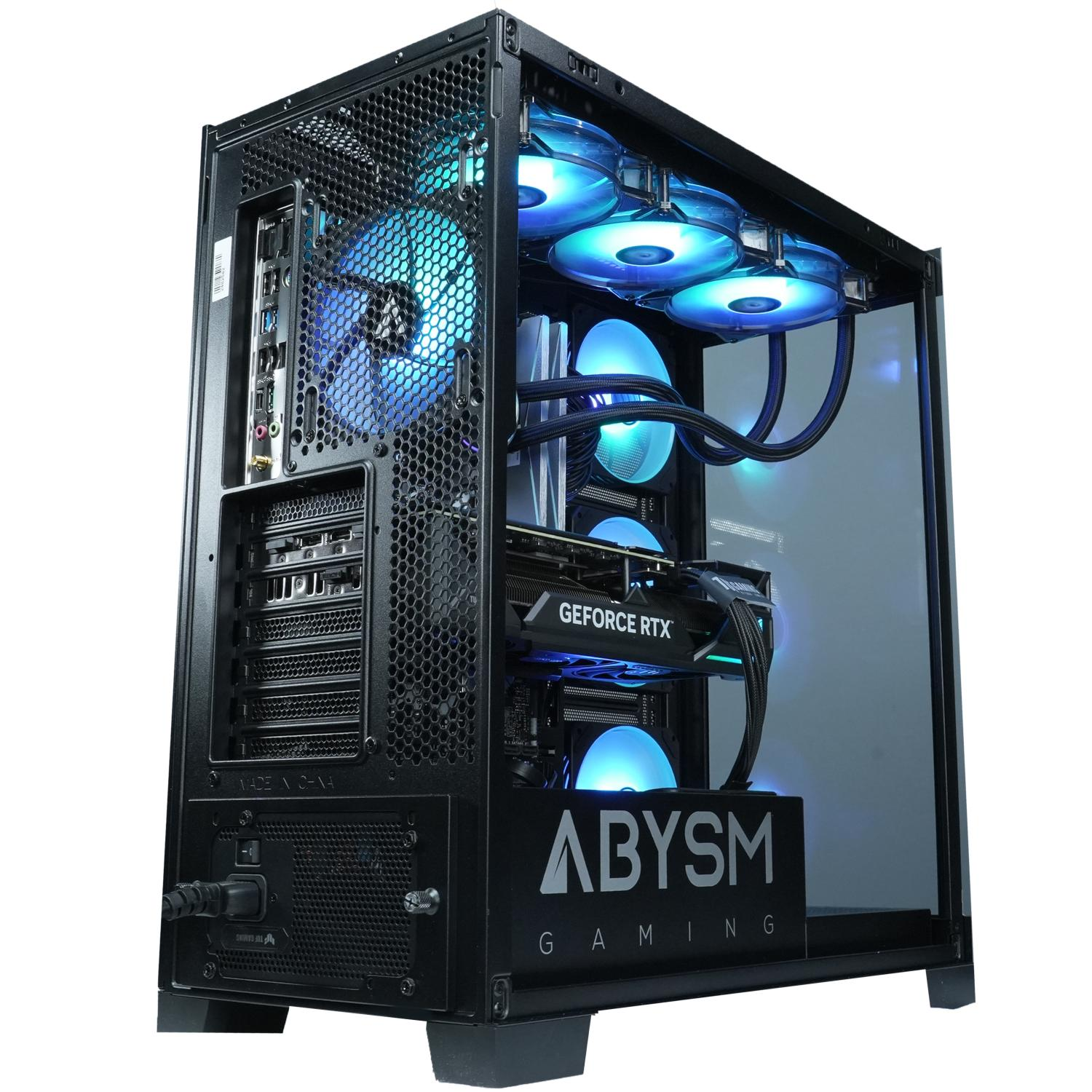 Caja de computadora negra, vista lateral, con componentes internos. Ventiladores con luces azules.