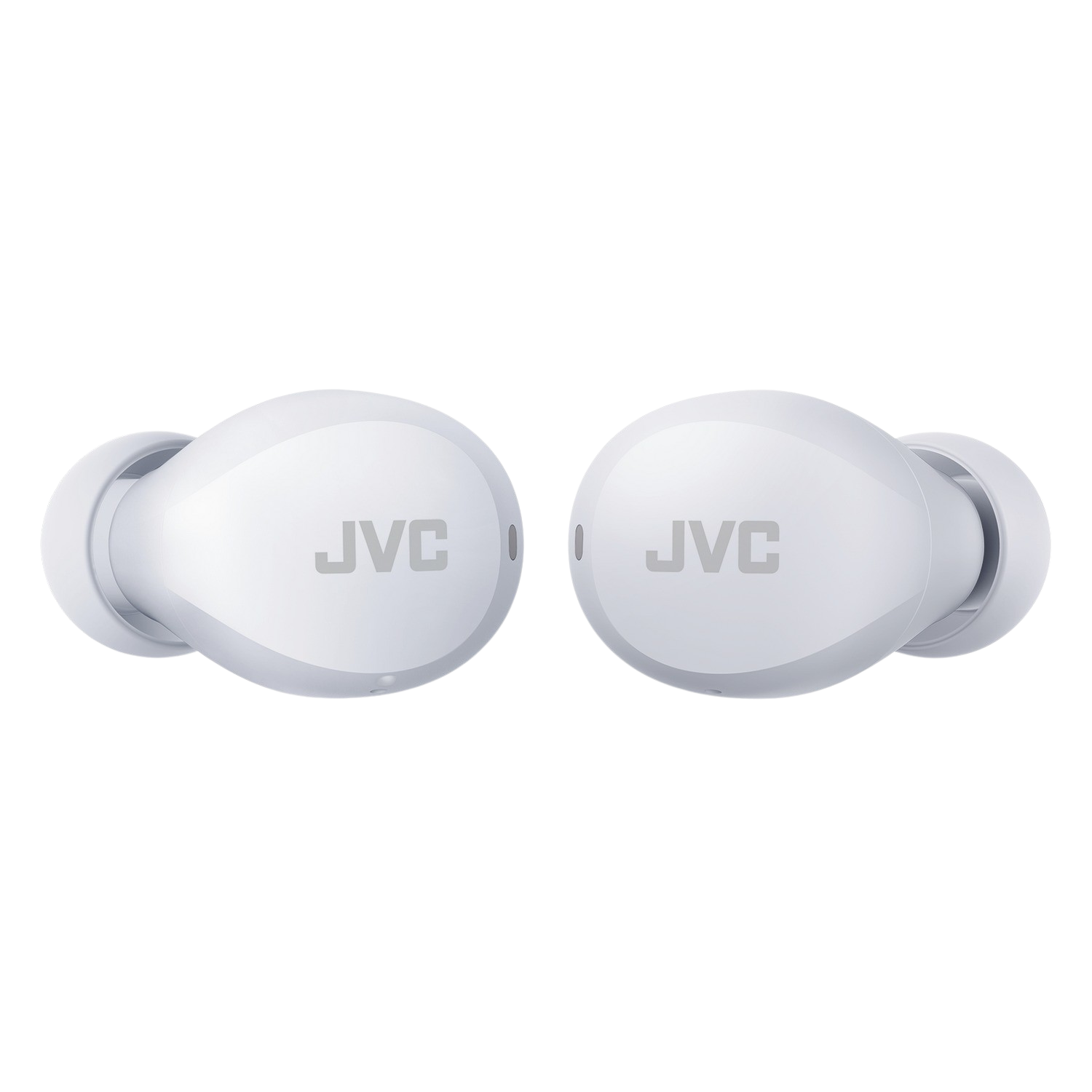 Para białych słuchawek. Każda ma logo JVC. Leżą na ciemnym tle.