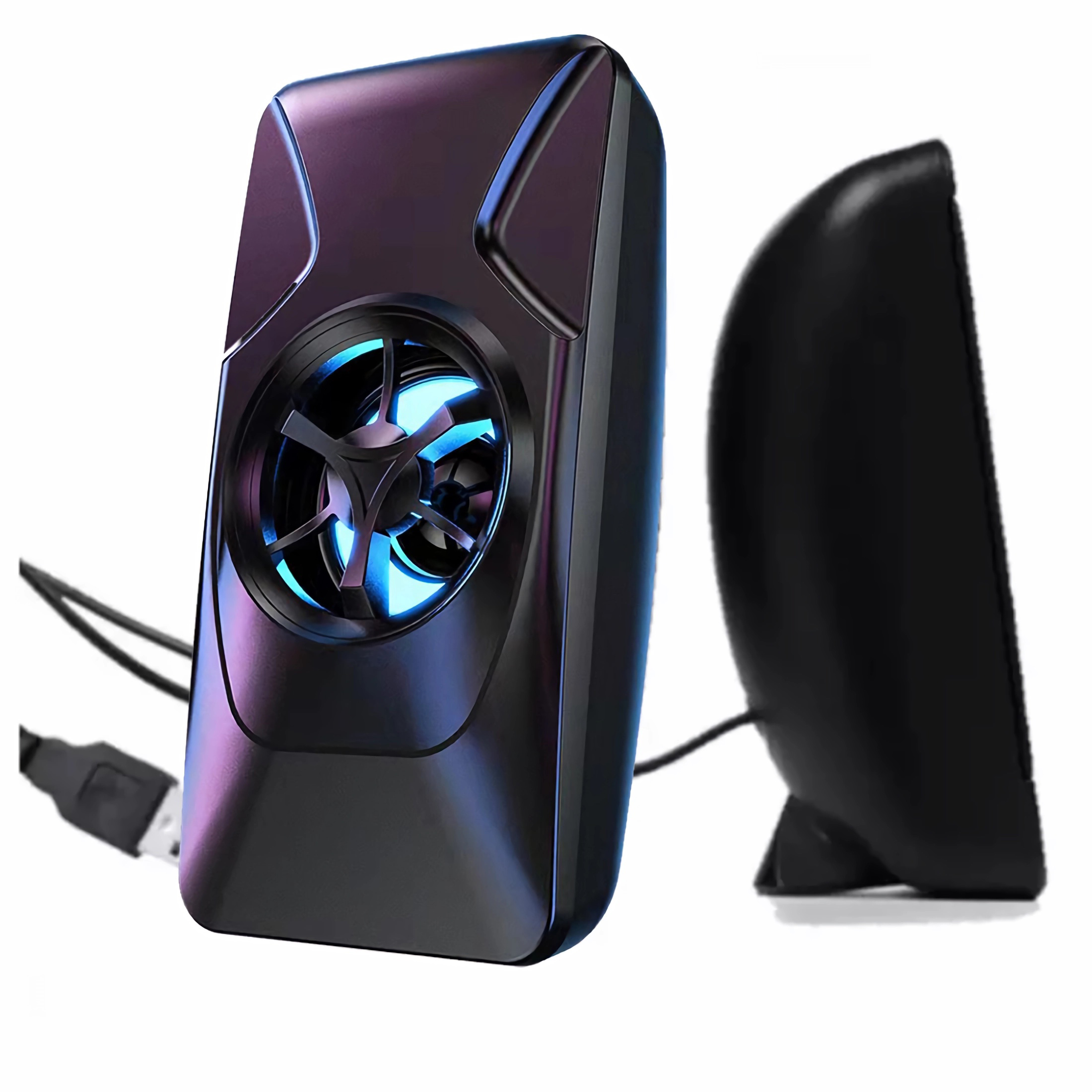 Zwei schwarze Computerlautsprecher mit blauem und lila Licht auf weißem Hintergrund.