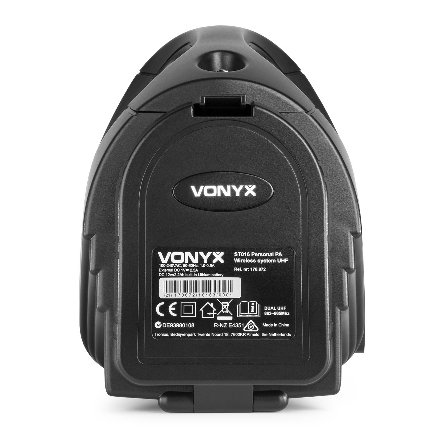 Zwarte PA-systeem achterkant. Tekst: Vonyx, model- en batterij-info.