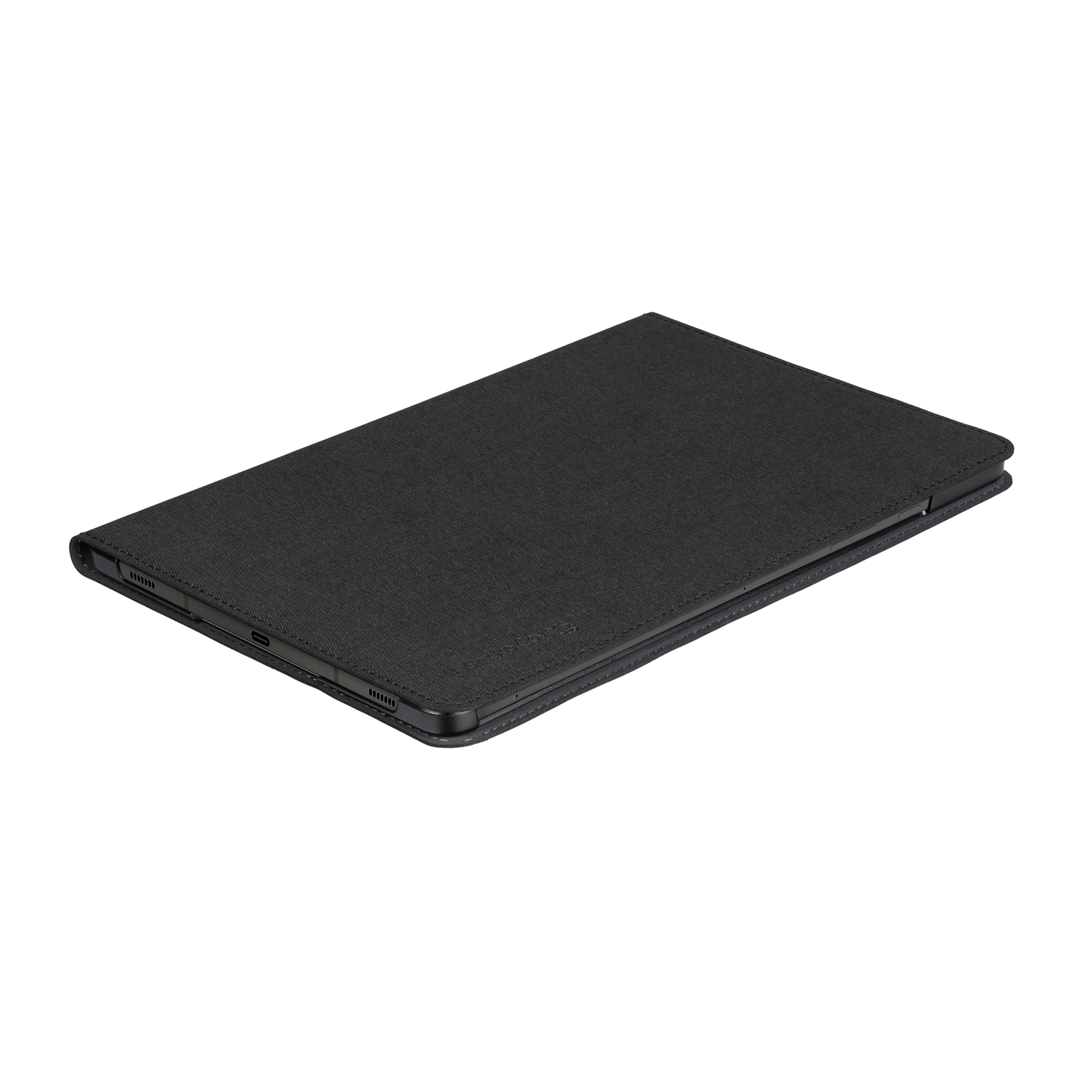 Una custodia nera per tablet su una superficie bianca. La custodia ha un aspetto di tessuto strutturato.