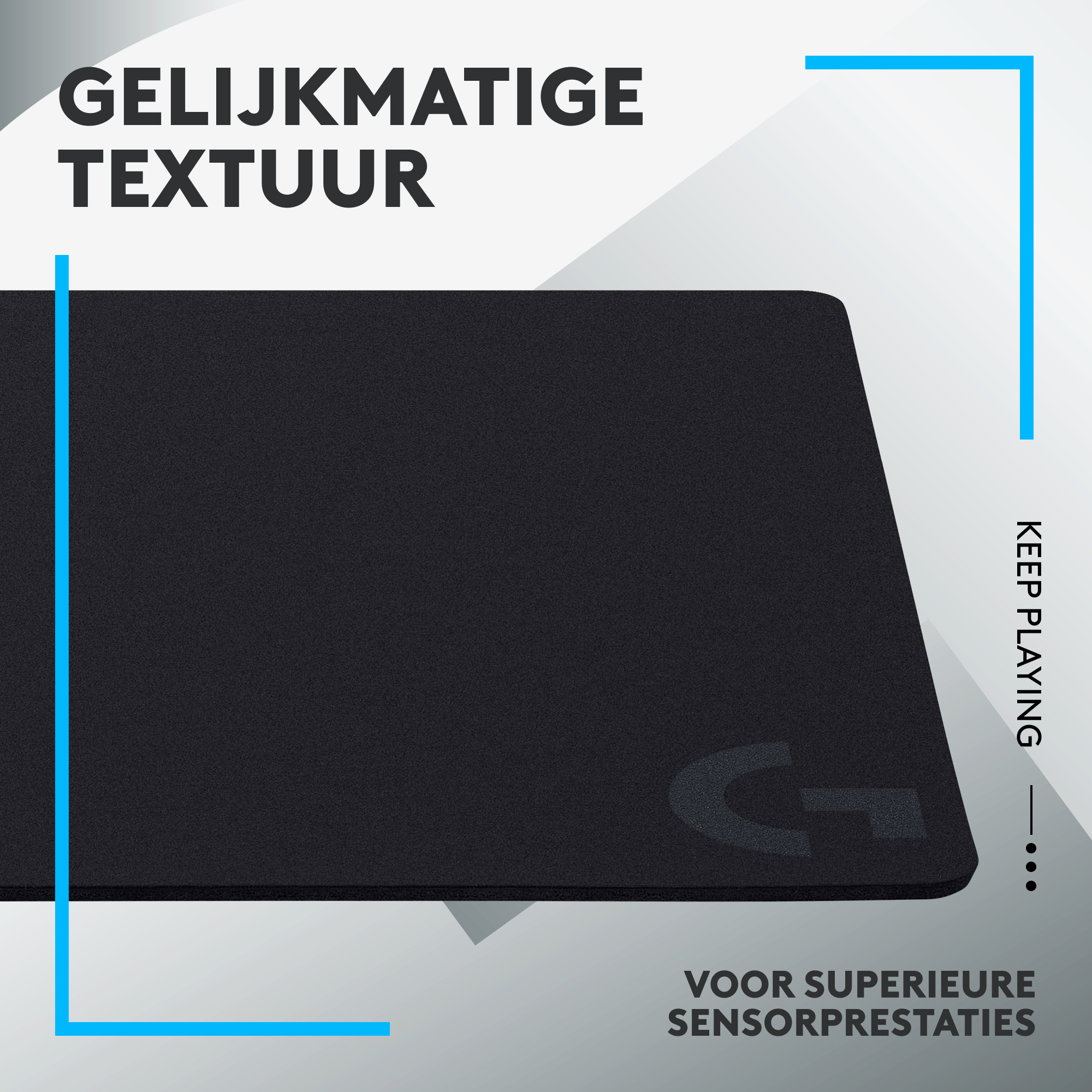 Czarna podkładka pod mysz dla graczy z logo na białym tle.