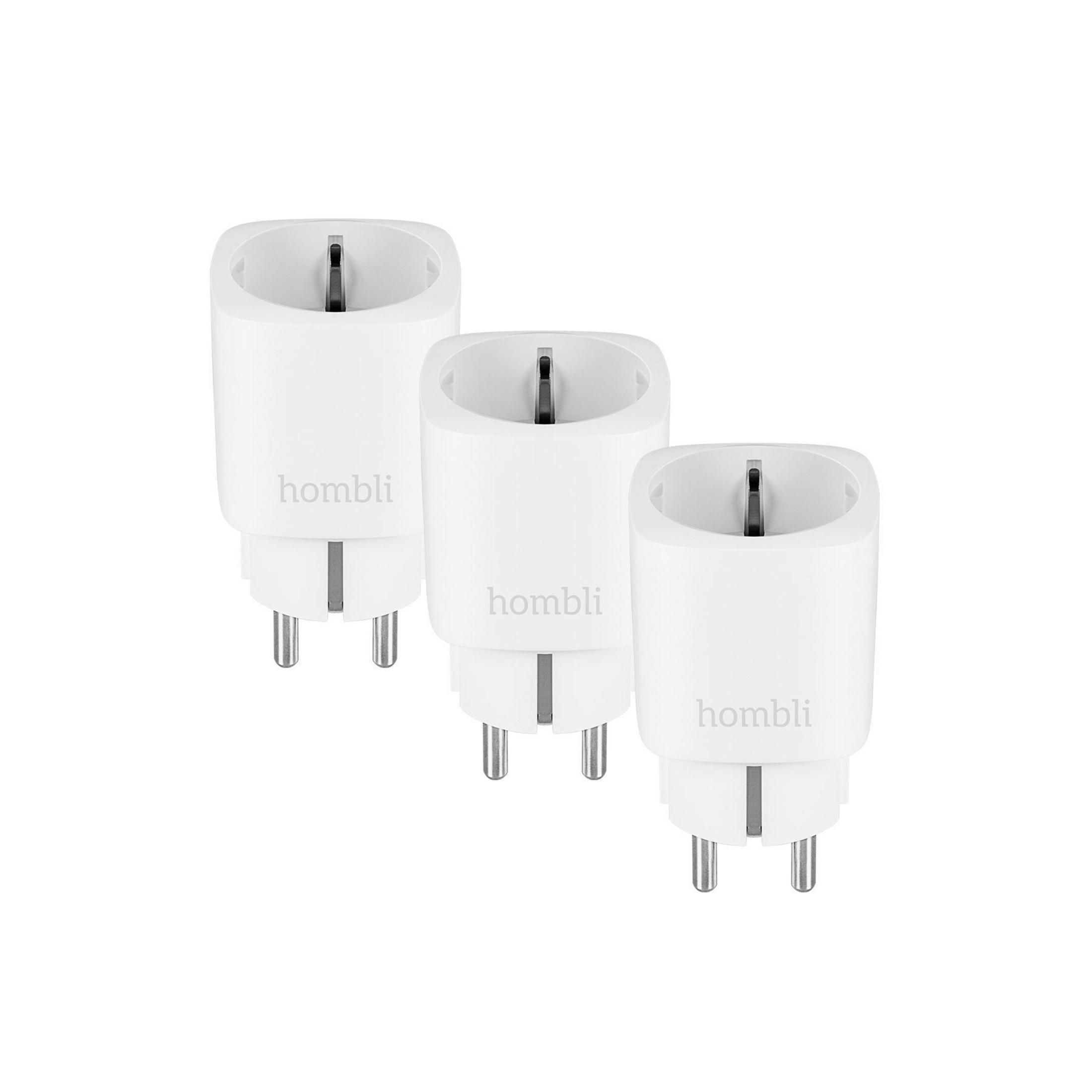 Drei weiße Stecker mit dem Homli-Logo. Sie sind eng zusammen auf weißem Hintergrund angeordnet.