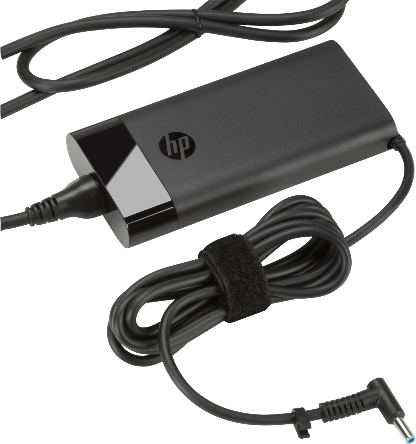 Caricabatterie per laptop HP nero con cavo e connettore neri. Il logo HP è visibile sul caricabatterie.