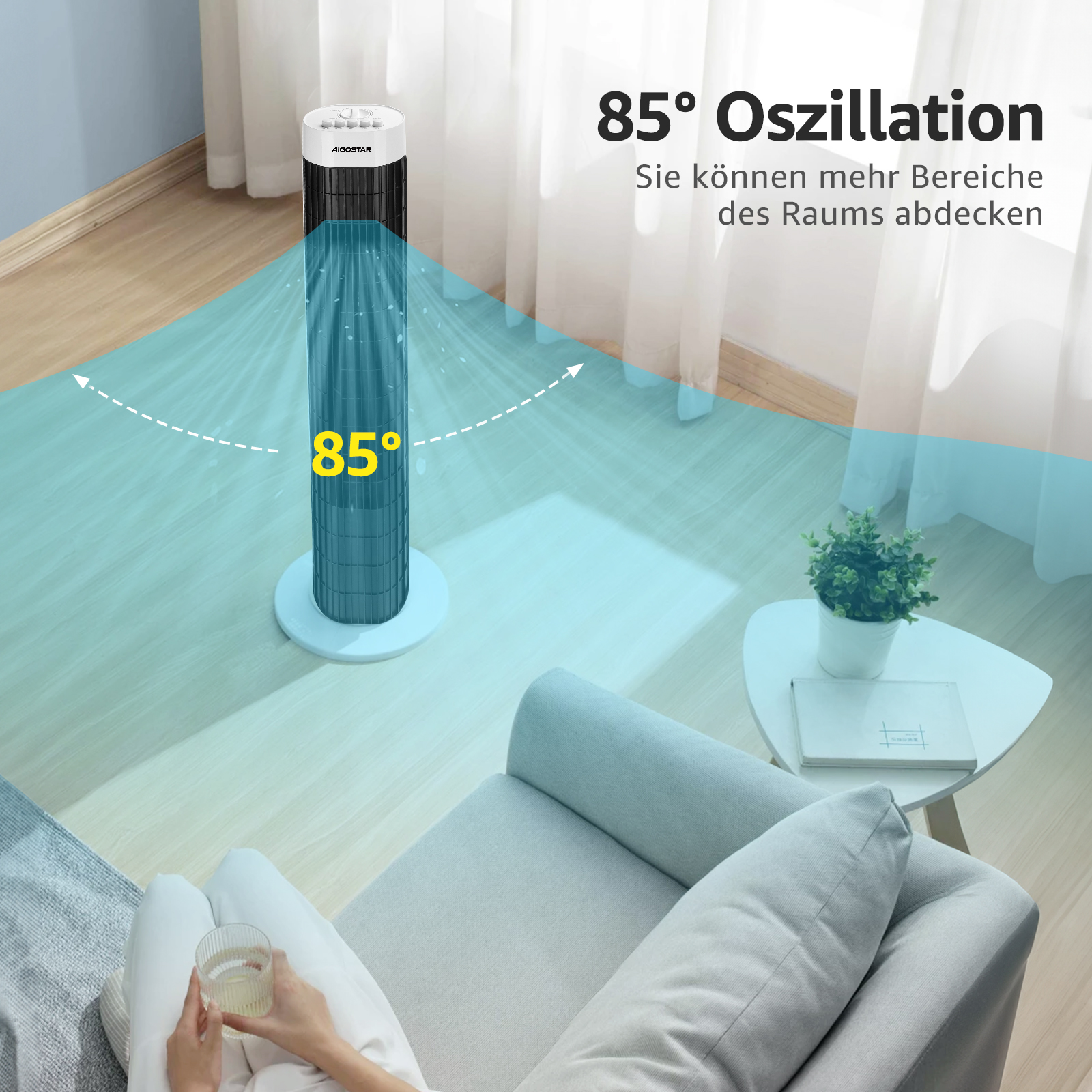 Ein hoher, weißer Ventilator oszilliert, mit Text, der 85 Grad Oszillation anzeigt.