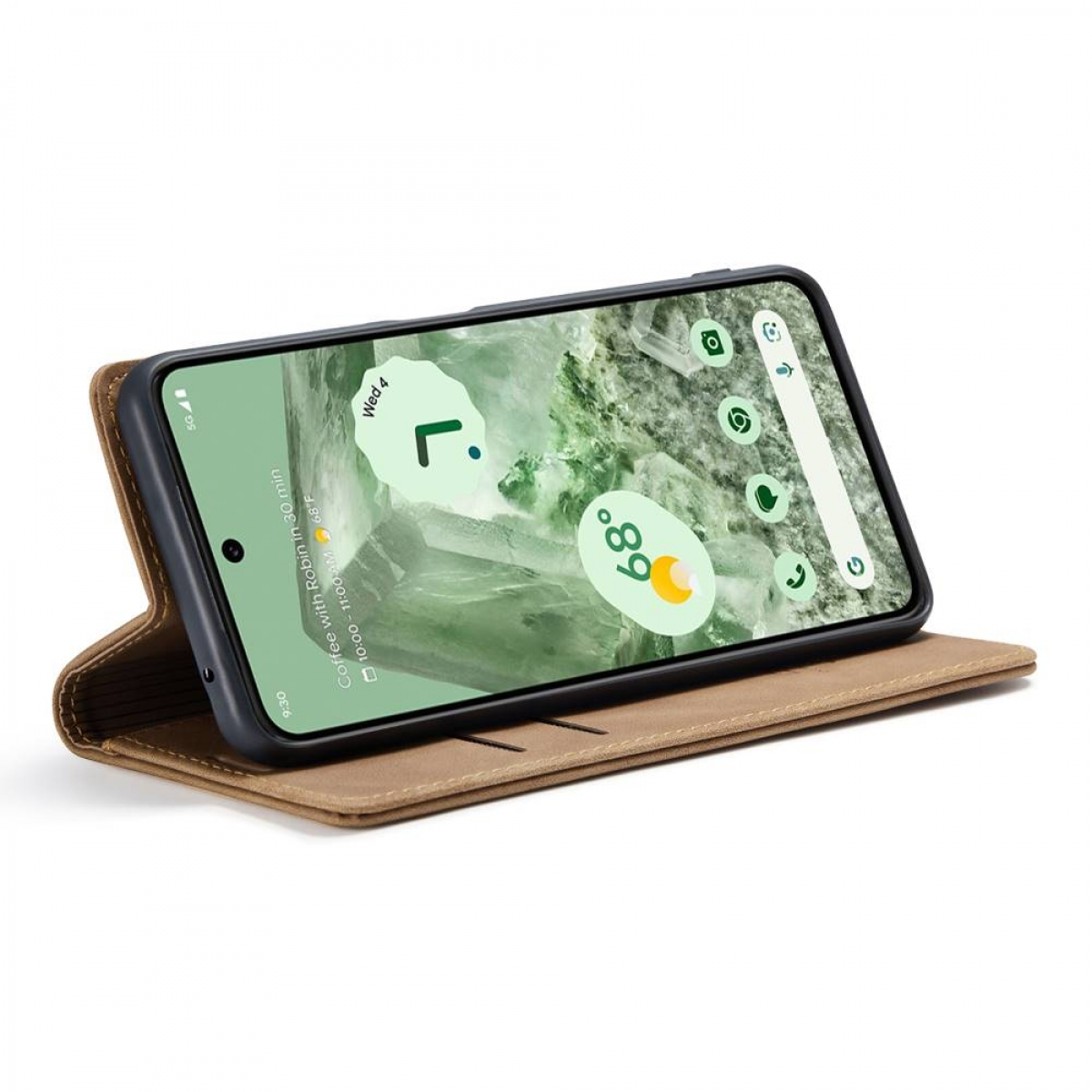 Ein Mobiltelefon auf einer braunen Lederhülle, das einen Bildschirm mit Symbolen und Uhrzeit anzeigt.