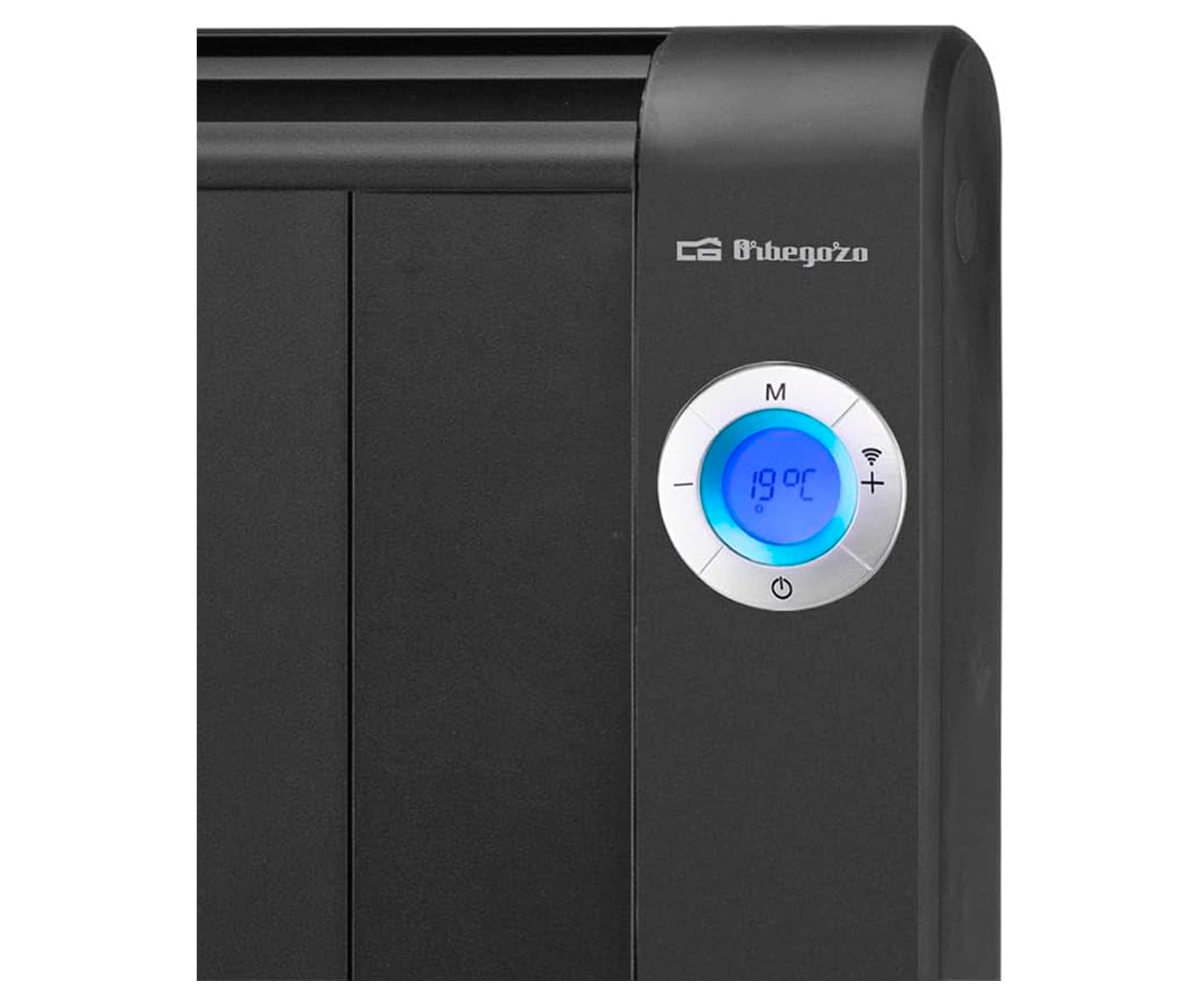 Czarny grzejnik elektryczny z cyfrowym wyświetlaczem pokazującym 19 stopni Celsjusza. Nazwa marki znajduje się nad wyświetlaczem.