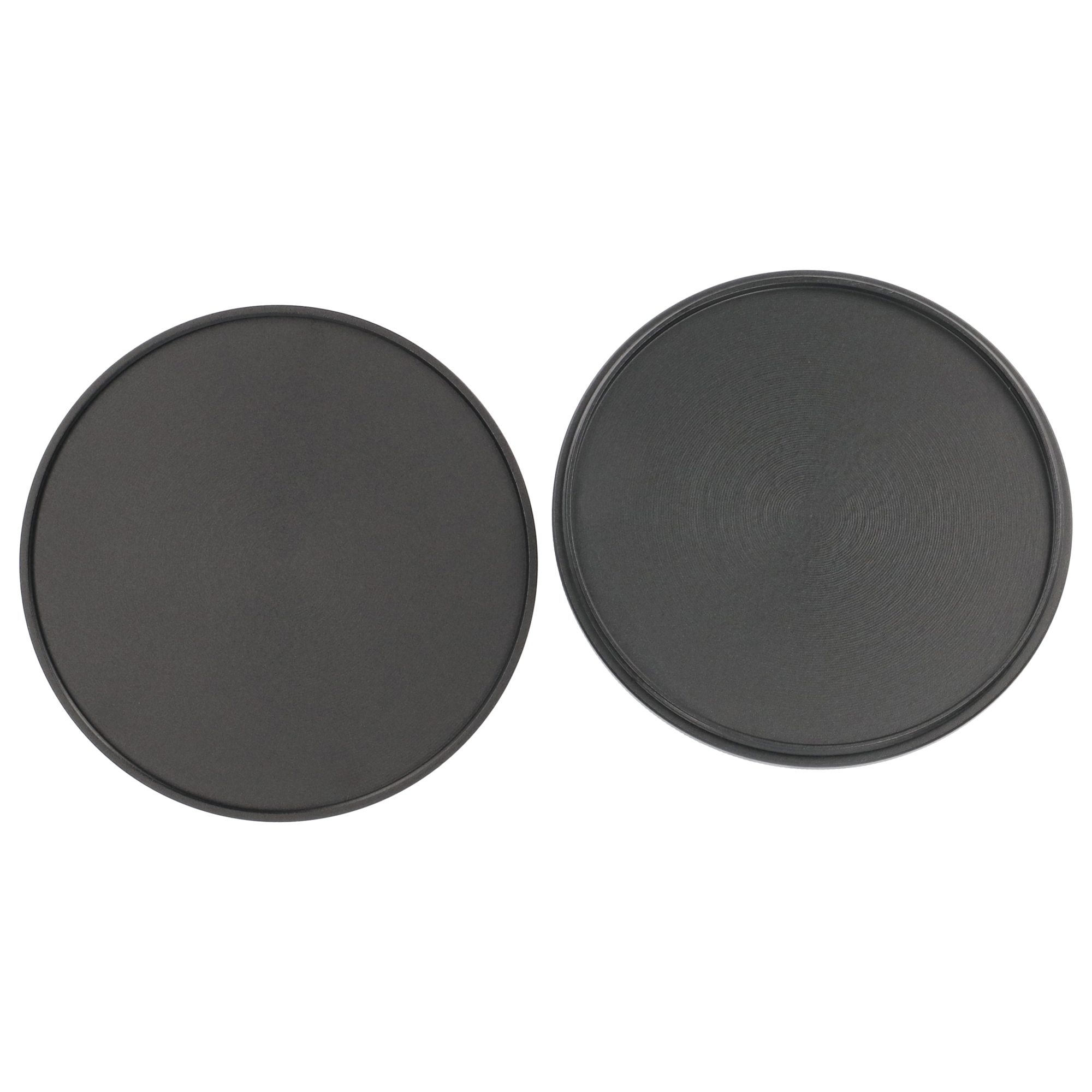 Zwei runde, dunkelgraue Metallplatten, jeweils mit leicht strukturierter Oberfläche.