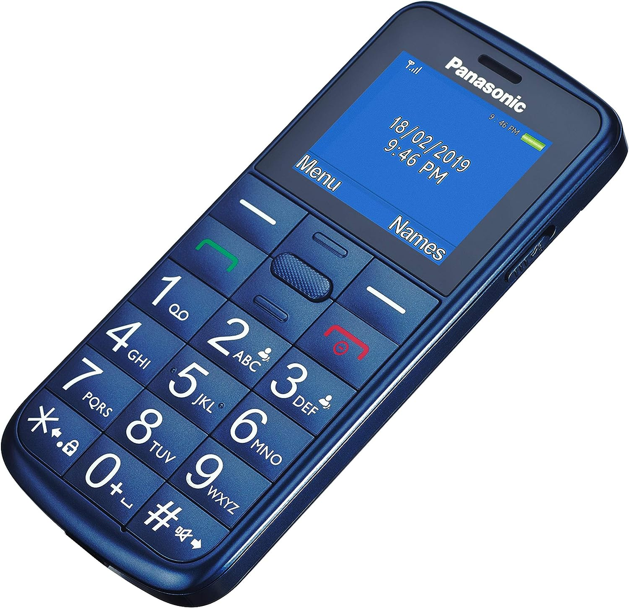 Blaues Panasonic-Telefon mit großen Tasten. Der Bildschirm zeigt Datum und Uhrzeit an.