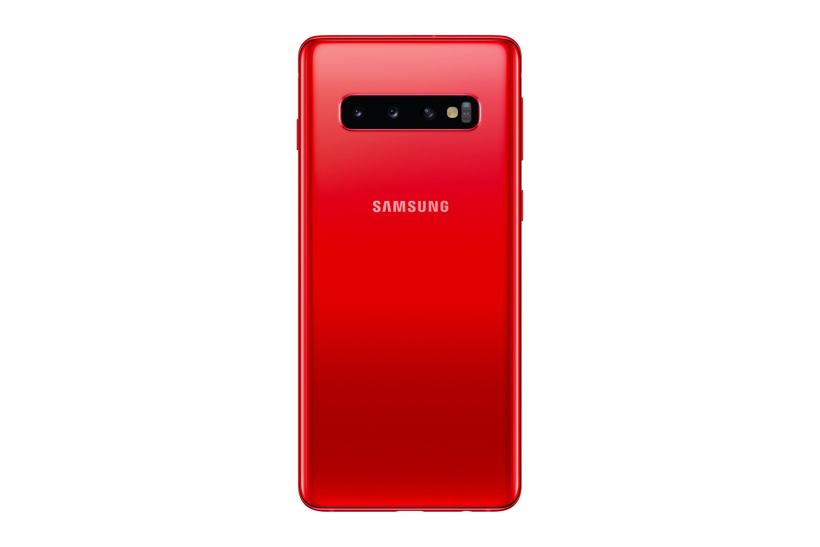 Smartphone Samsung rosso, vista posteriore. Con logo Samsung e fotocamera. Sfondo bianco.