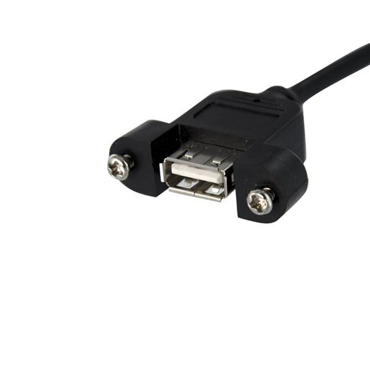 Porta USB nera con connettore USB, sfondo bianco.