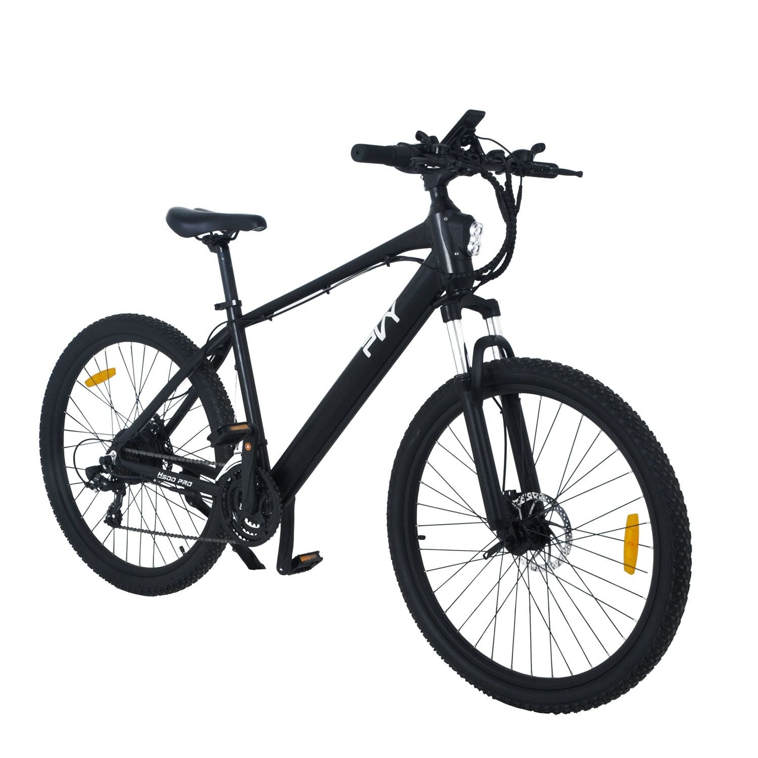 Bicicletta elettrica nera su sfondo bianco, vista dettagliata del telaio, delle ruote e dei componenti.