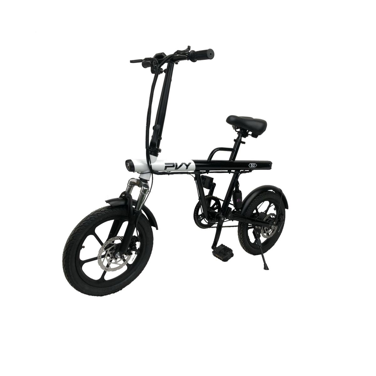 Bicicletta elettrica pieghevole bianca e nera su sfondo bianco. Ha ruote nere e telaio bianco.