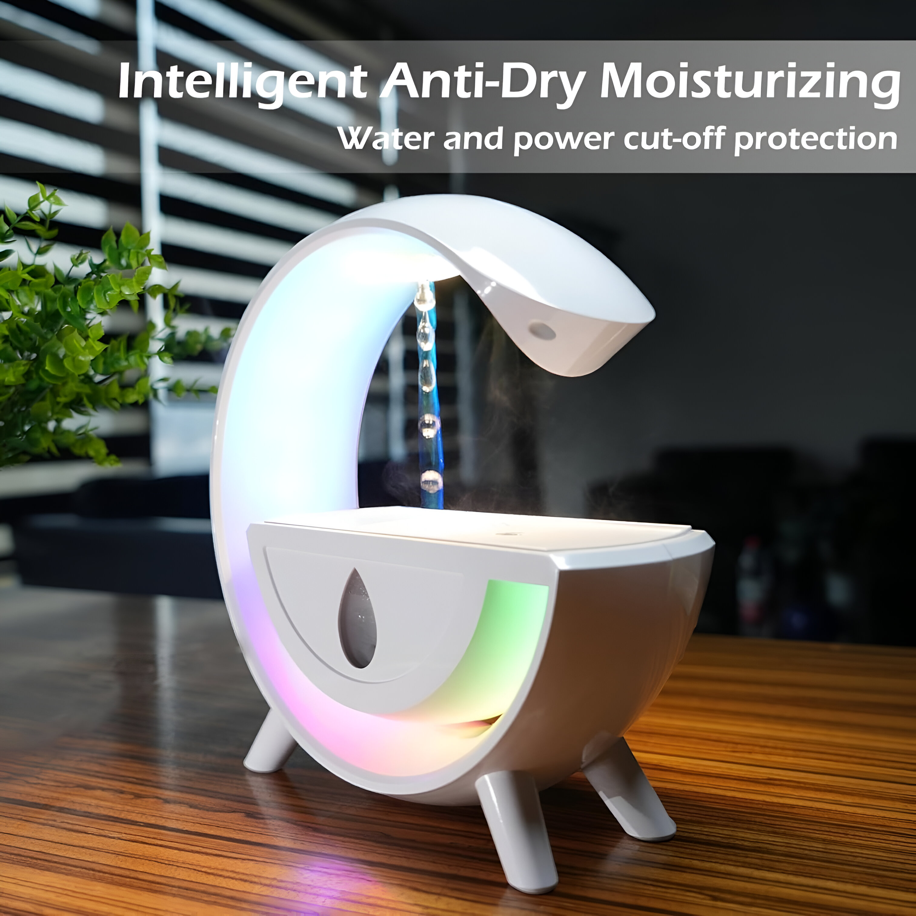 Un humidificador blanco con un brillo colorido sobre una mesa de madera. Planta en el fondo.