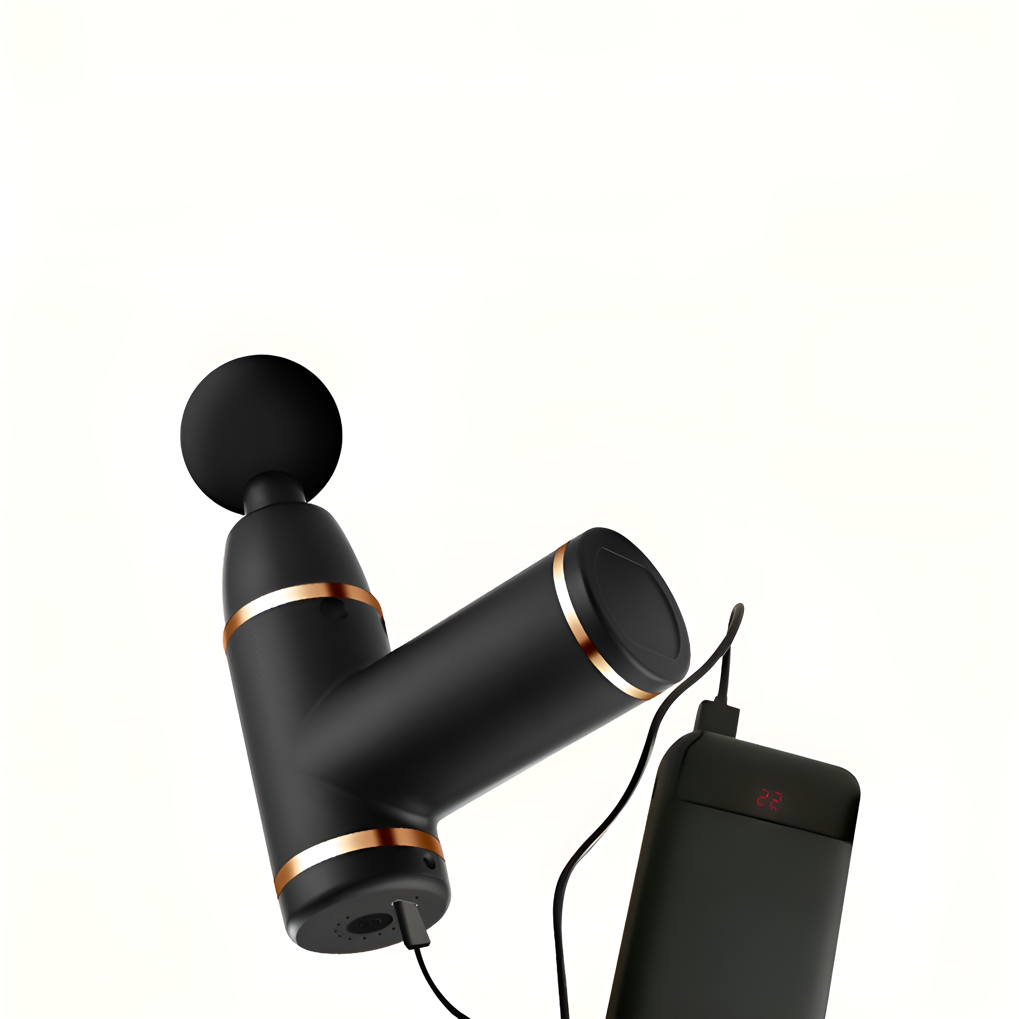Schwarze und goldfarbene Massagepistole mit Powerbank. Die Pistole ist mit der Powerbank verbunden.