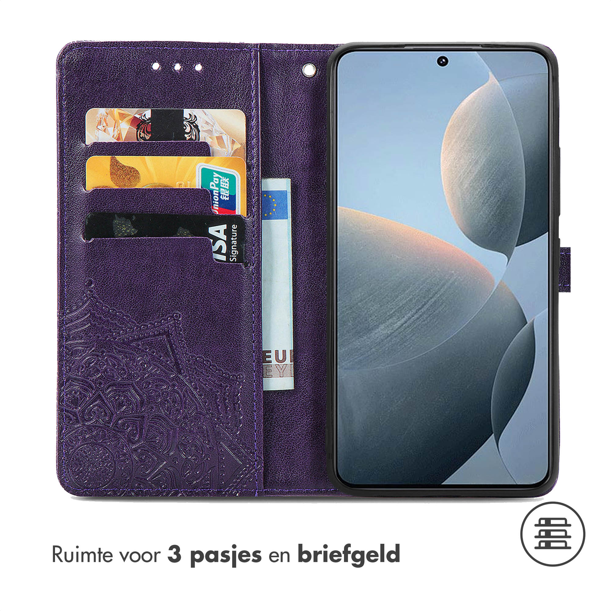 Paarse telefoonportemonnee met kaarten en geld erin.