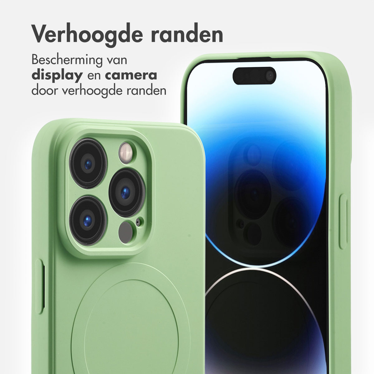 Twee telefoonhoesjes, één met zichtbare camera, beide lichtgroen. Tekst: 'Verhoogde randen beschermen display en camera'.