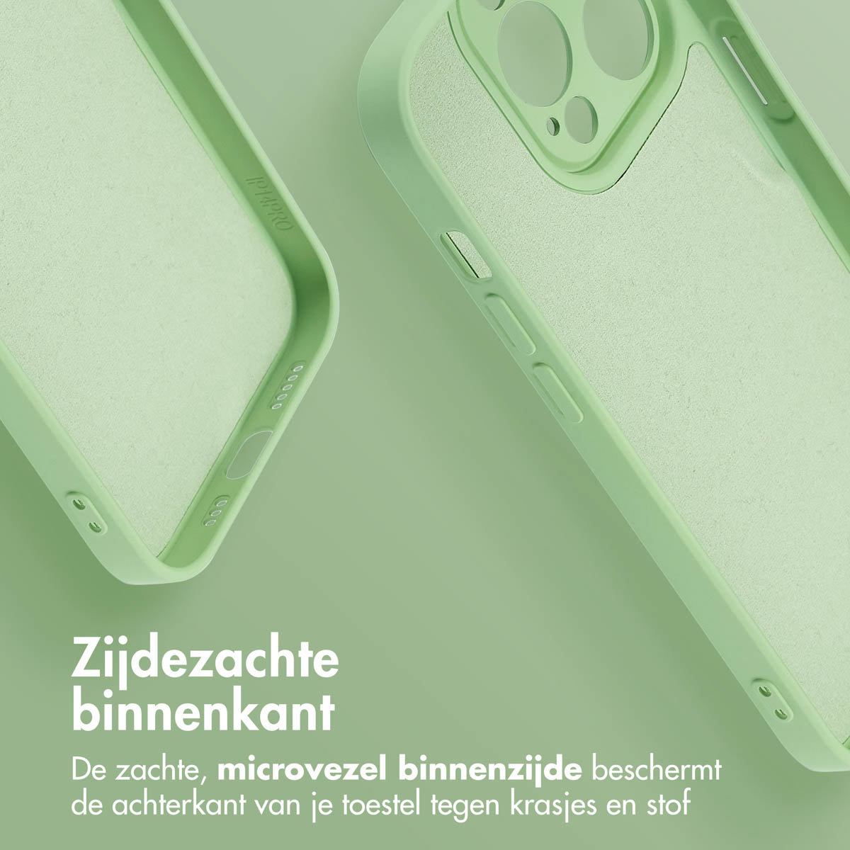 Close-up van twee groene telefoonhoesjes. Het hoesje links is schuin. Het rechterhoesje toont camera-uitsparingen. Tekst in het Nederlands hieronder.