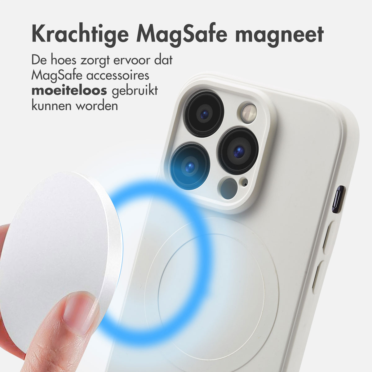 Witte telefoonhoes met MagSafe cirkel, close-up van magnetische bevestiging.