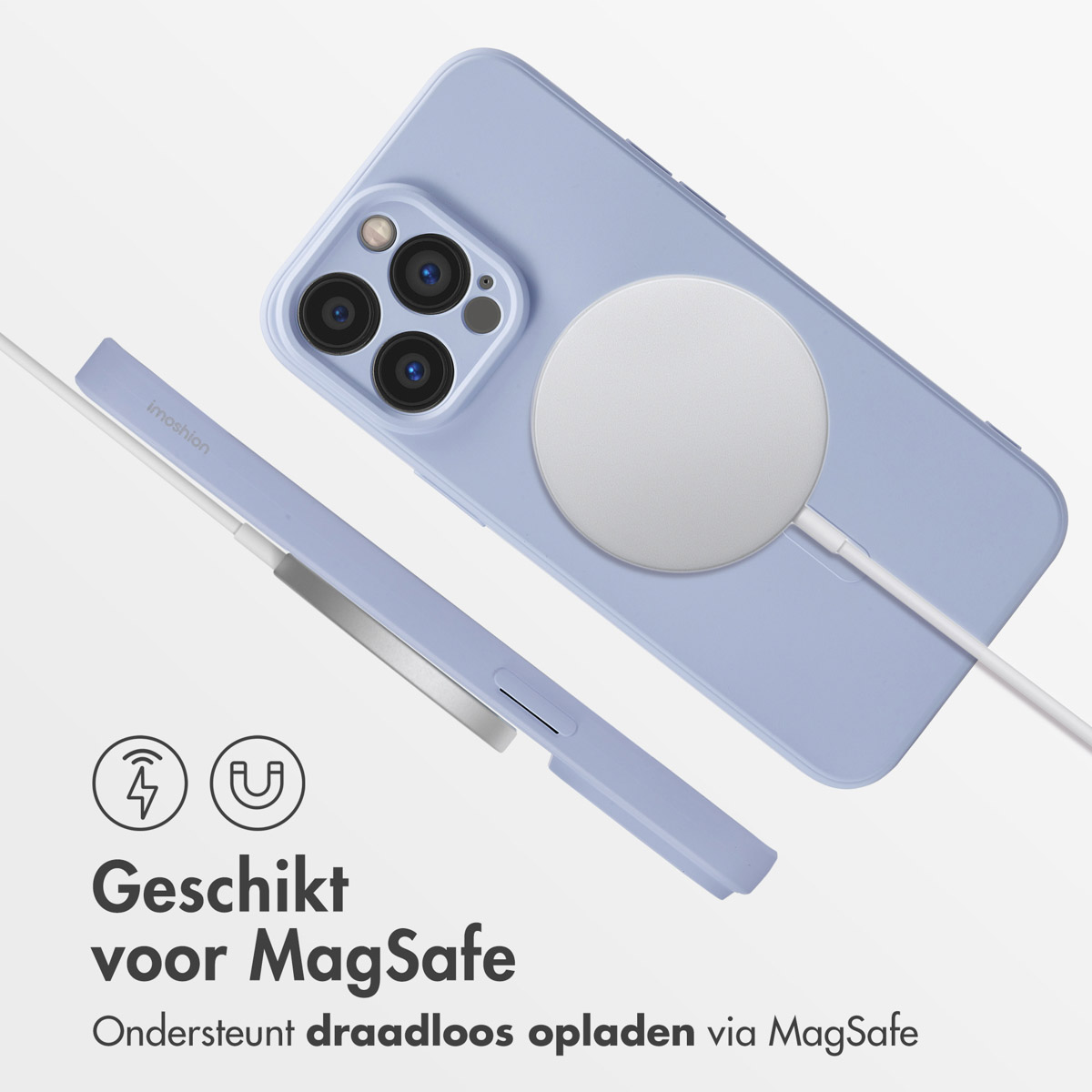 Een paars iPhone met MagSafe oplader en hoes. Geschikt voor MagSafe.