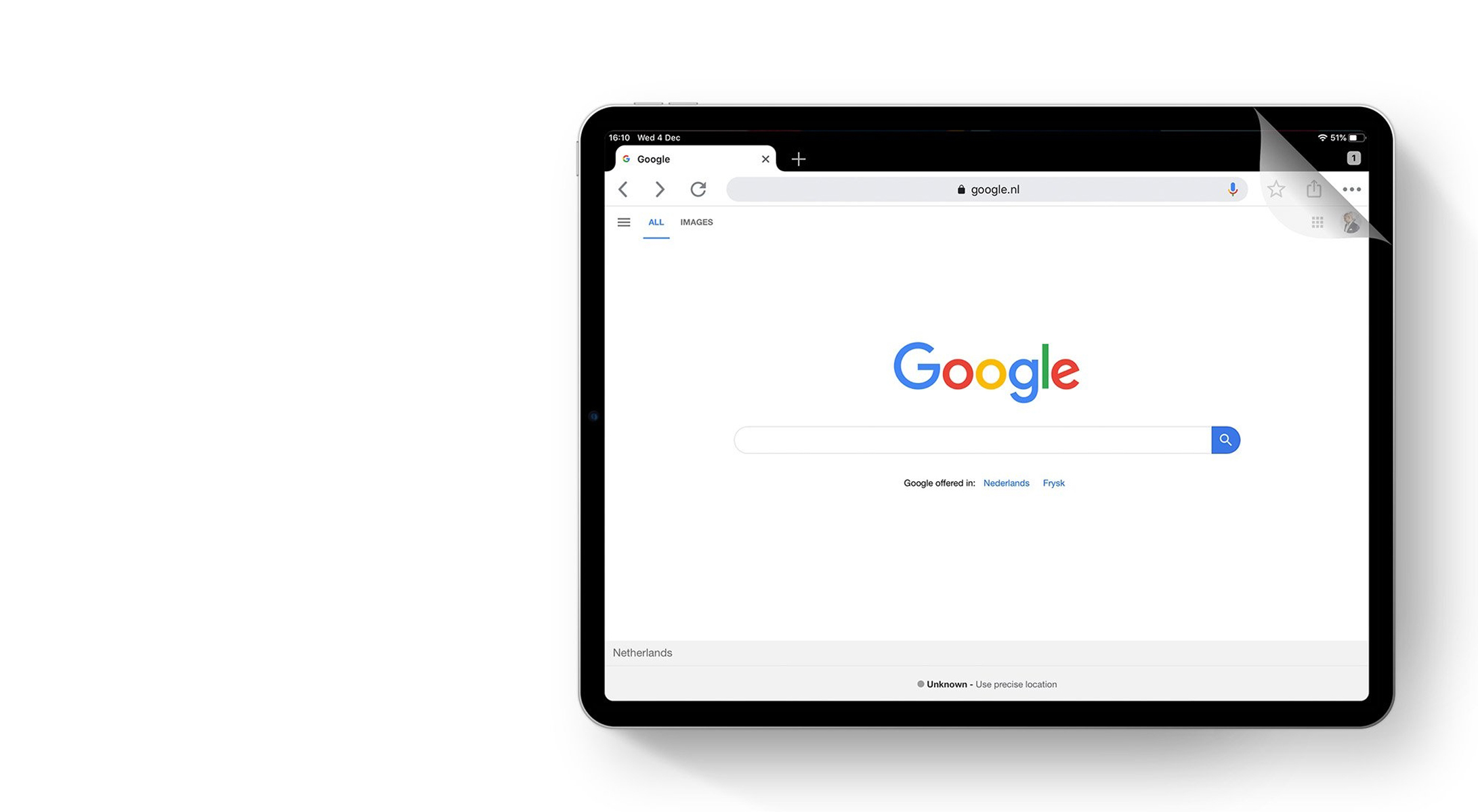 Tableta mostrando una página de búsqueda de Google. Hay un protector de pantalla.