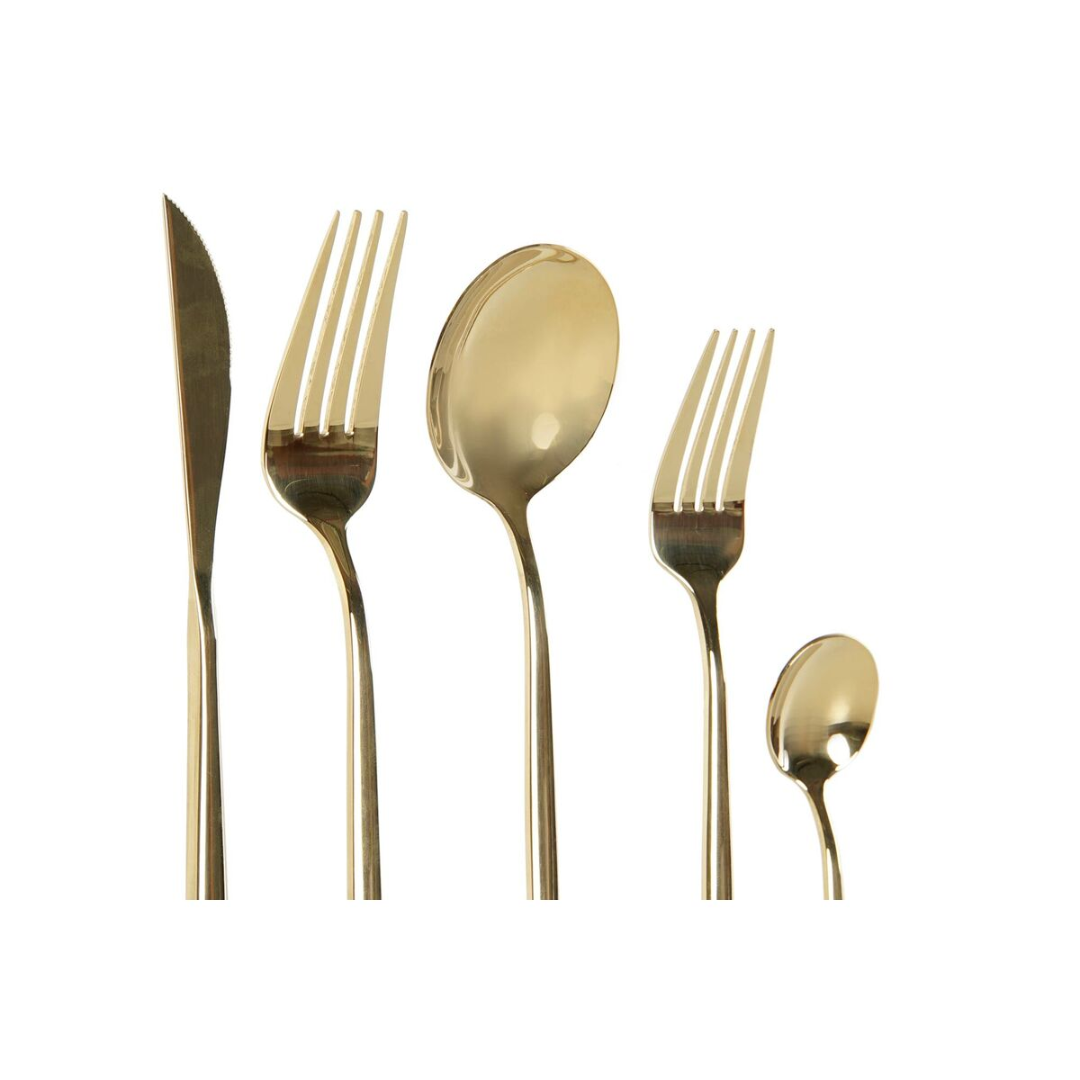 Set di posate color oro: coltello, forchette, cucchiaio e cucchiaino. Su sfondo bianco.