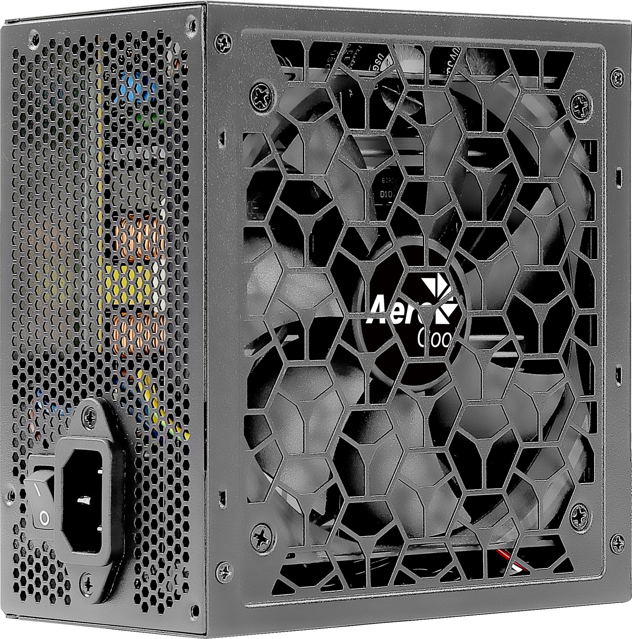 Alimentatore per computer nero. Ventola dietro una griglia a nido d'ape.
