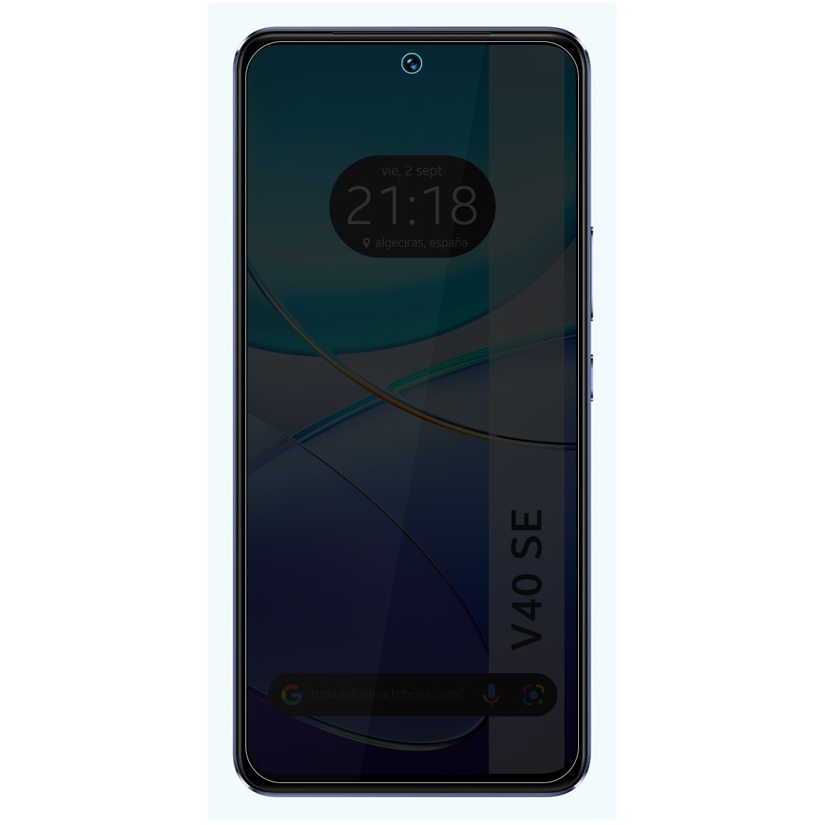 Un telefono con lo schermo acceso, che mostra l'ora e la posizione.