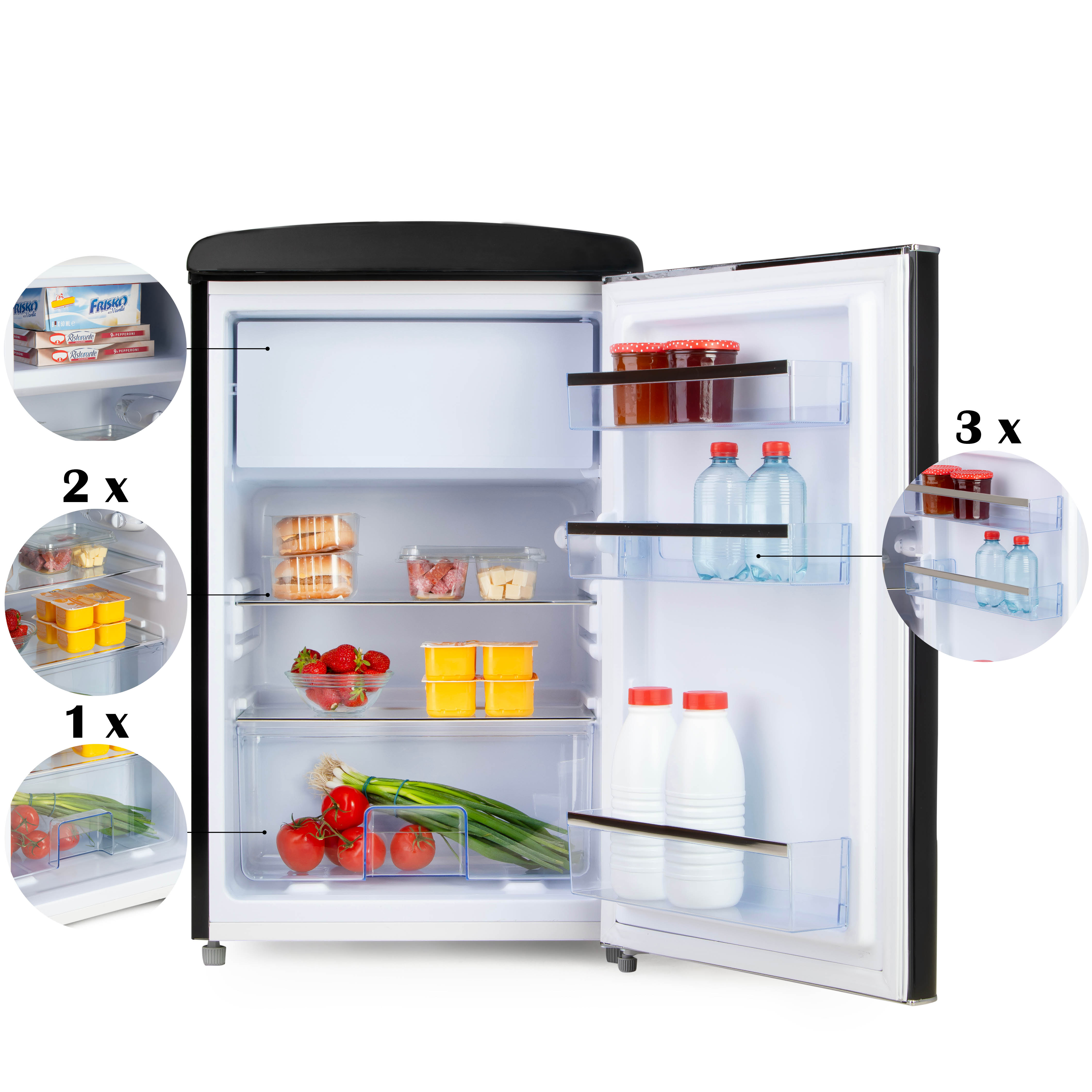 Intérieur de réfrigérateur. Articles visibles : boîtes alimentaires, bouteilles, aliments en contenants. Étiquettes.