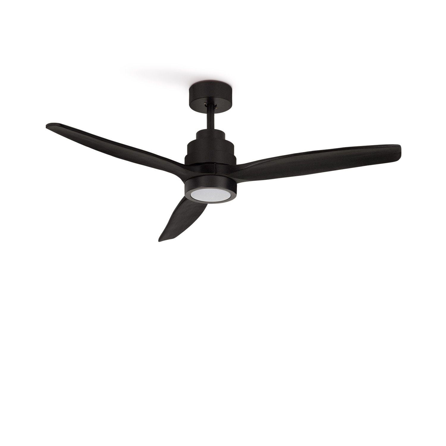 Un ventilador de techo negro con tres aspas sobre un fondo blanco.