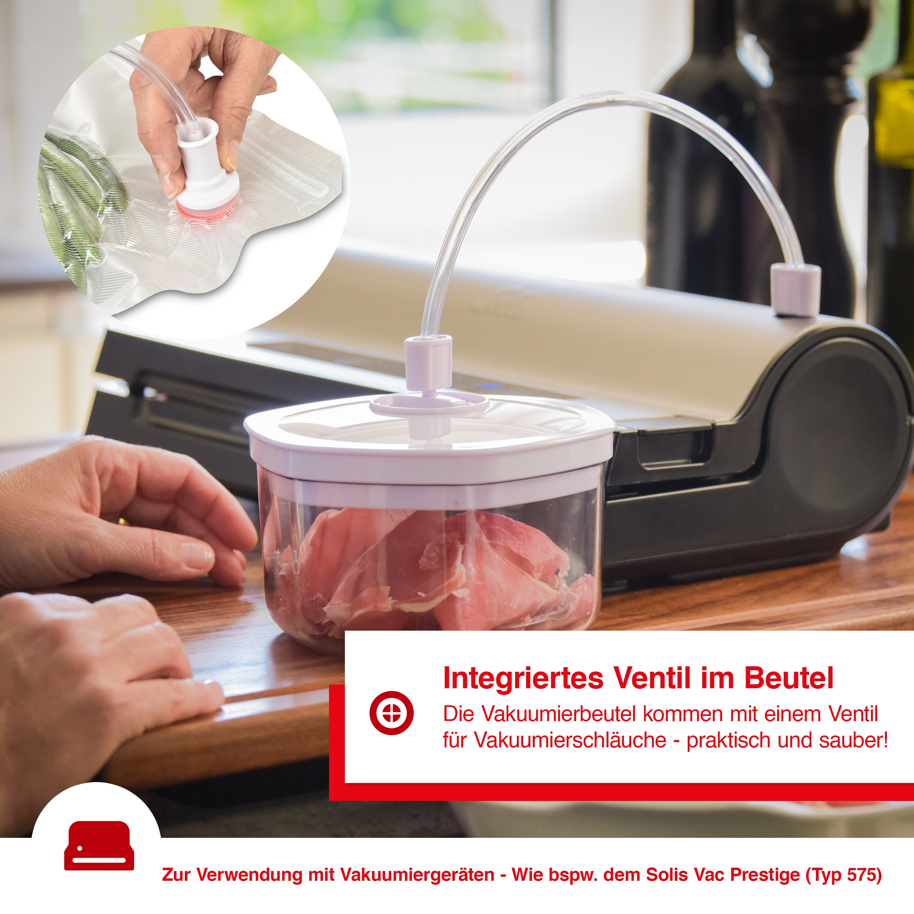 Ein Vakuumiergerät mit einem verschweißten Beutel. Der Beutel enthält Fleisch und der Text lautet 'Integriertes Ventil'.