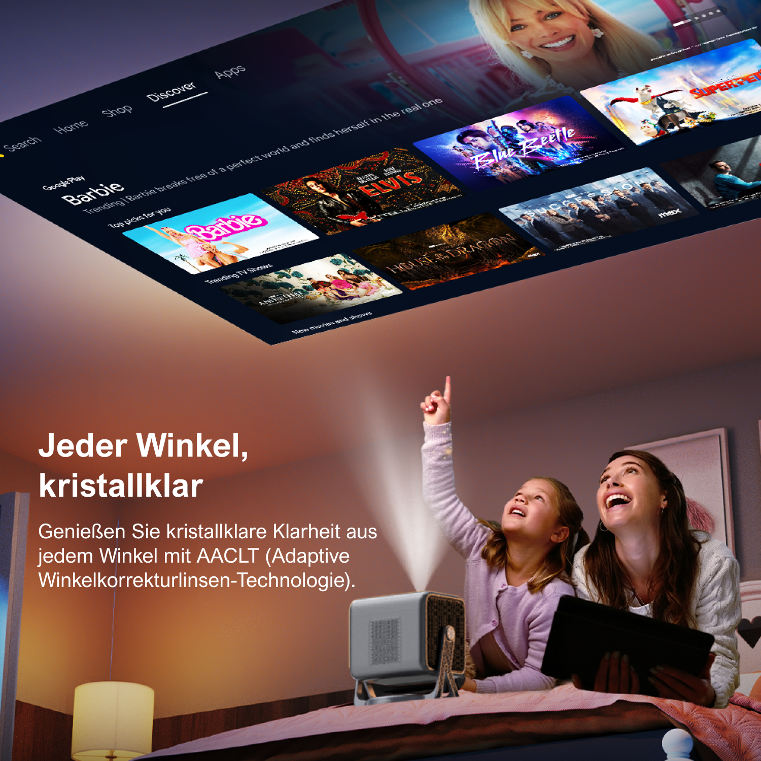 Ein Projektor, der einen Film an die Decke projiziert, mit zwei Personen.