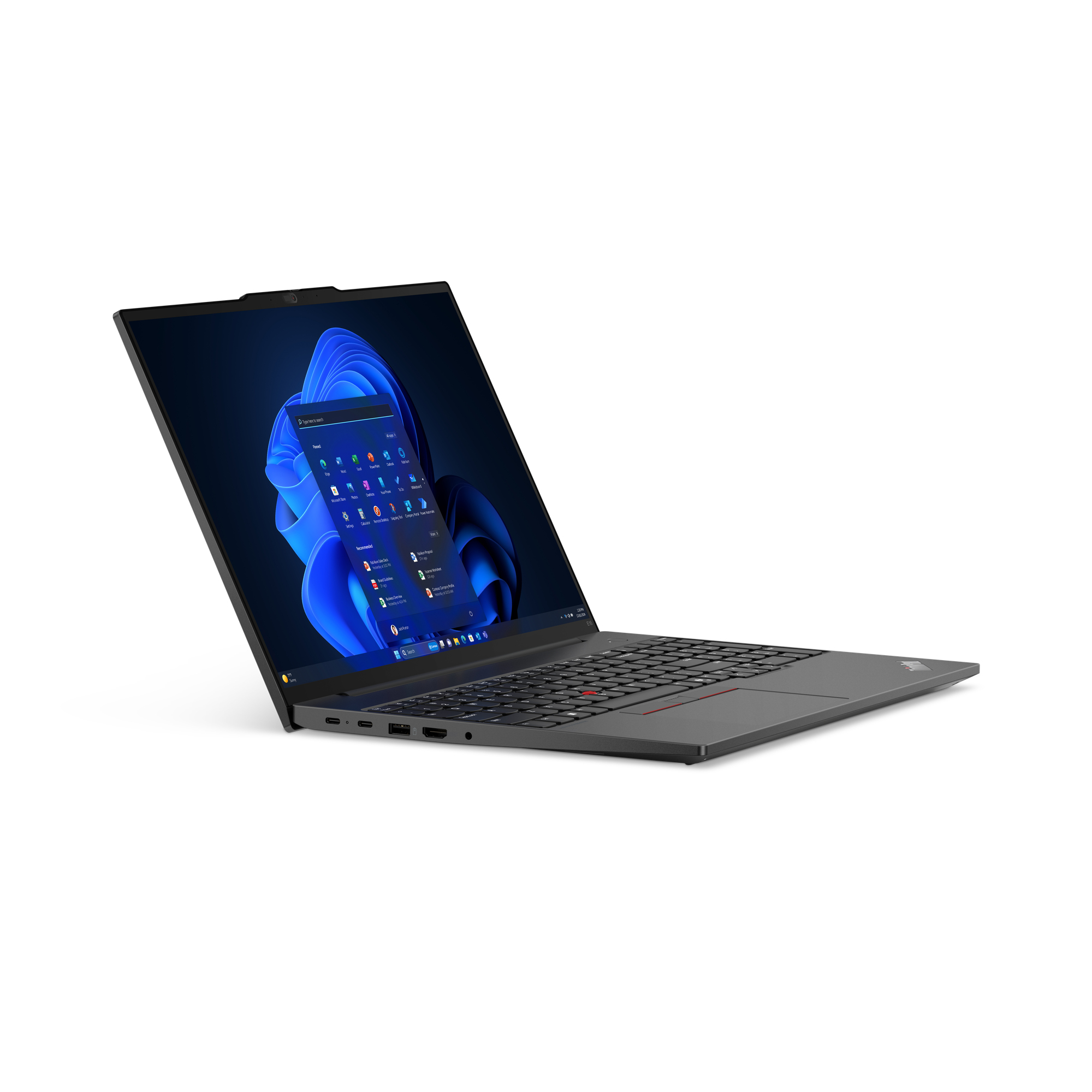 Czarny laptop na białym tle, lekko otwarty. Ekran wyświetla interfejs Windows.