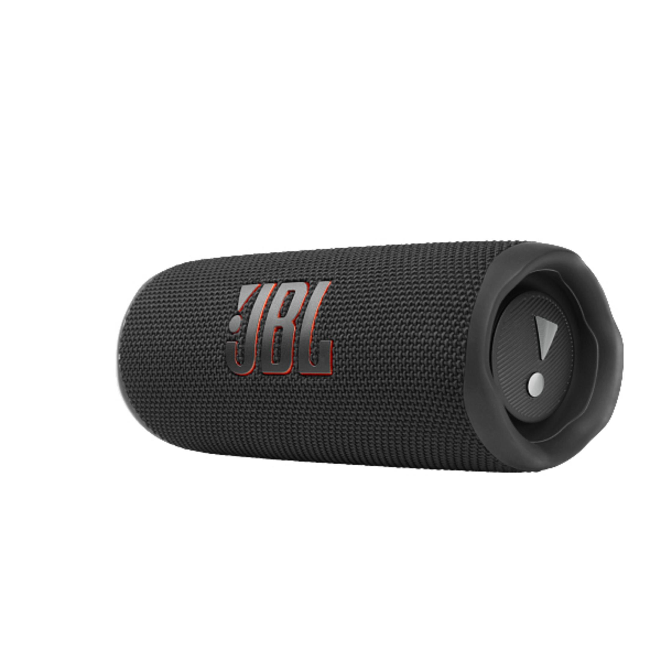 Altavoz JBL negro con el logotipo de JBL sobre fondo blanco.
