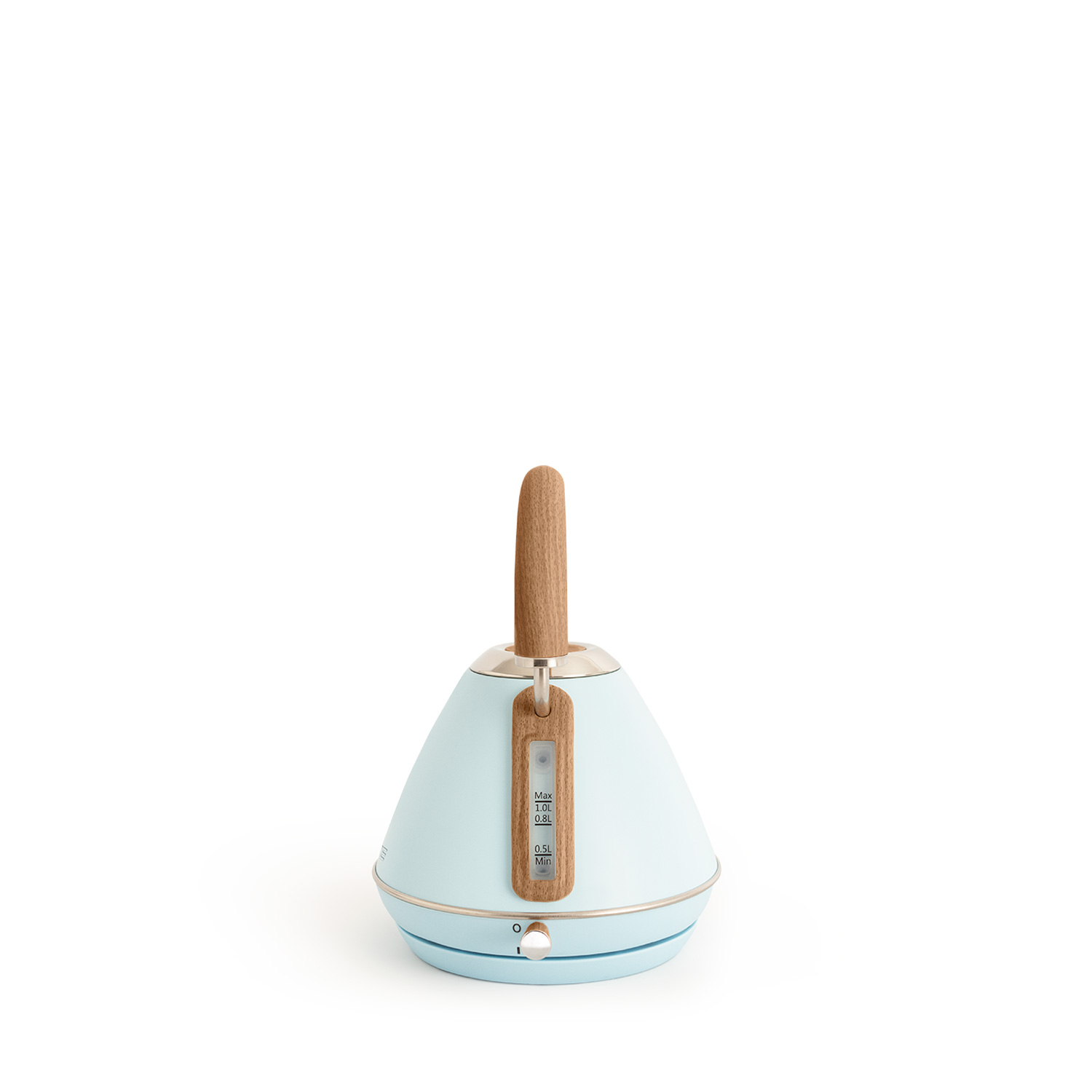 Una tetera eléctrica azul claro con un mango de madera. Está sobre un fondo blanco.