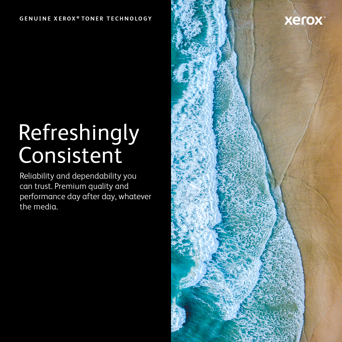 Widok z lotu ptaka na fale rozbijające się na piaszczystej plaży, z tekstem Xerox.