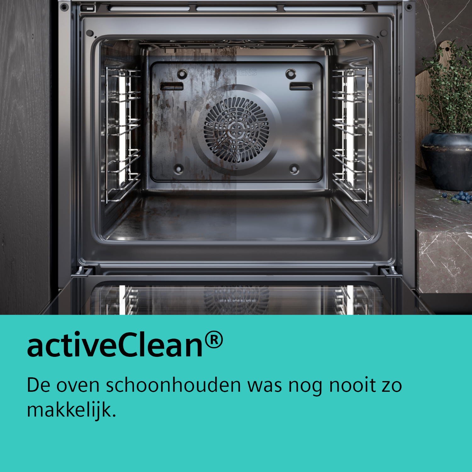 Un interior de horno, con texto sobre la función activeClean.