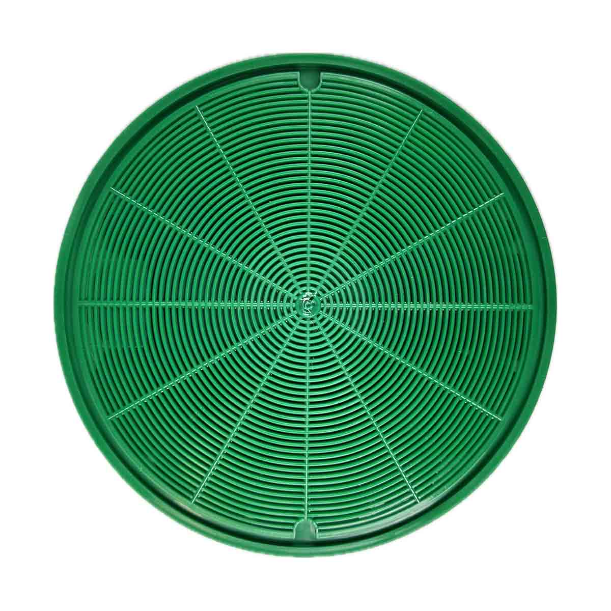 Grüner, kreisförmiger Luftfilter mit radialem Linienmuster und zentraler Nabe.
