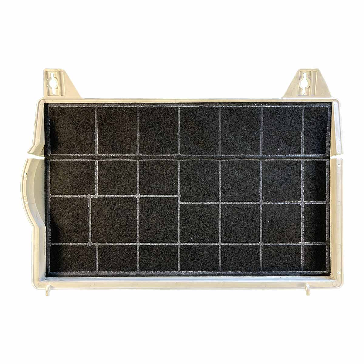 Rechteckiger schwarzer Luftfilter mit weißem Rahmen. Der Filter ist durch weiße Linien in kleine Quadrate unterteilt.