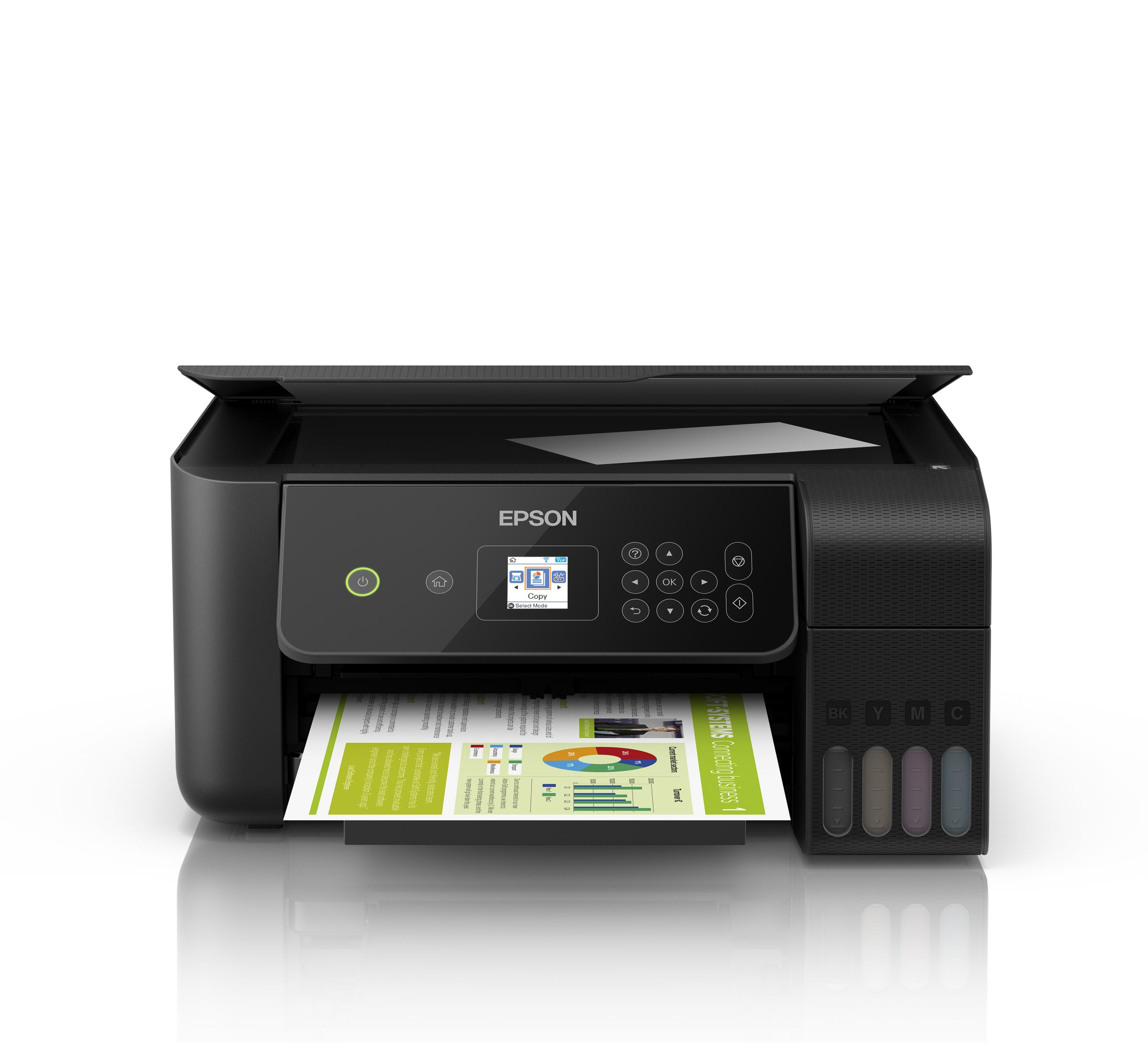 Stampante Epson nera su sfondo bianco, che stampa un documento a colori.
