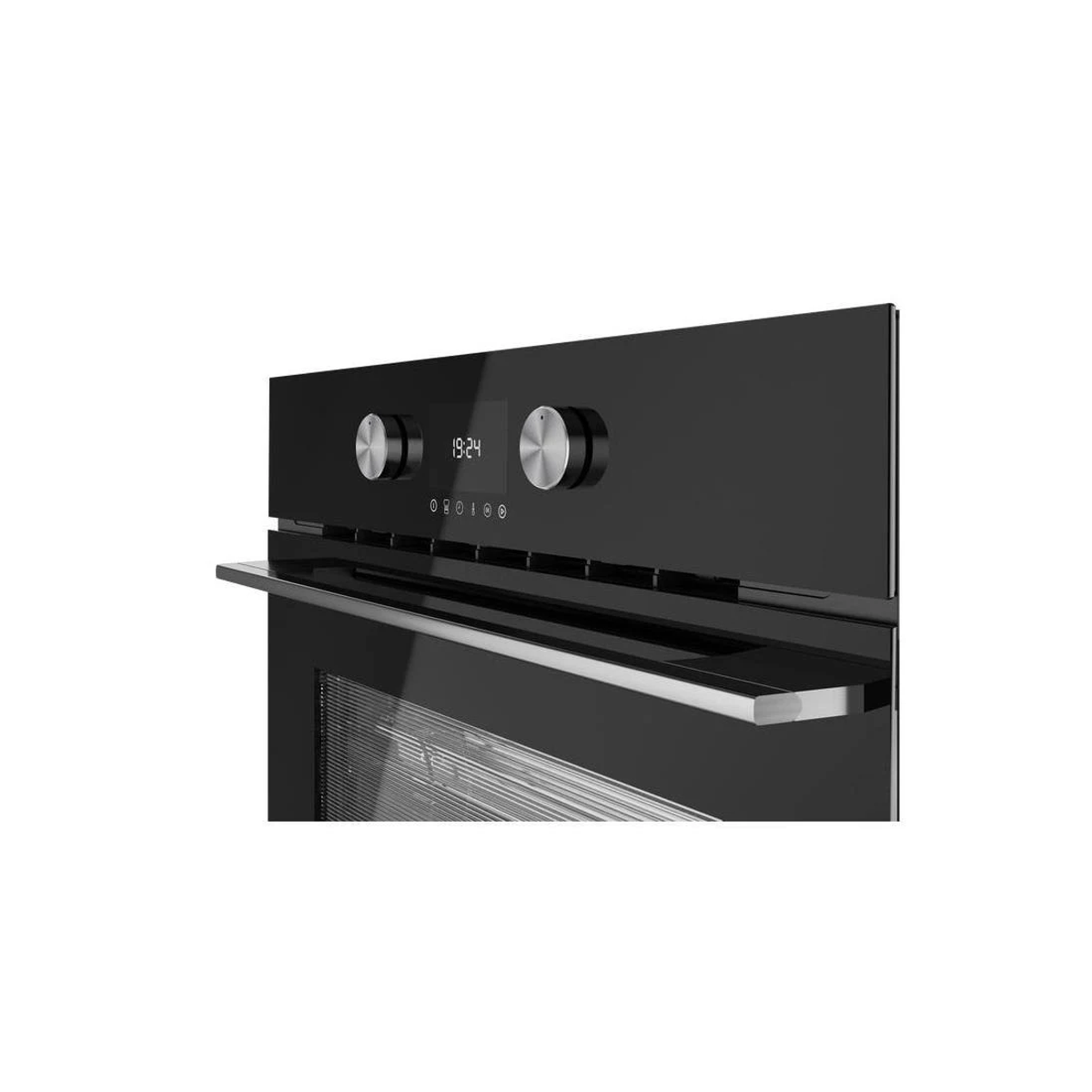 Primer plano de un horno negro con perillas plateadas y pantalla que muestra 19:24, fondo blanco.