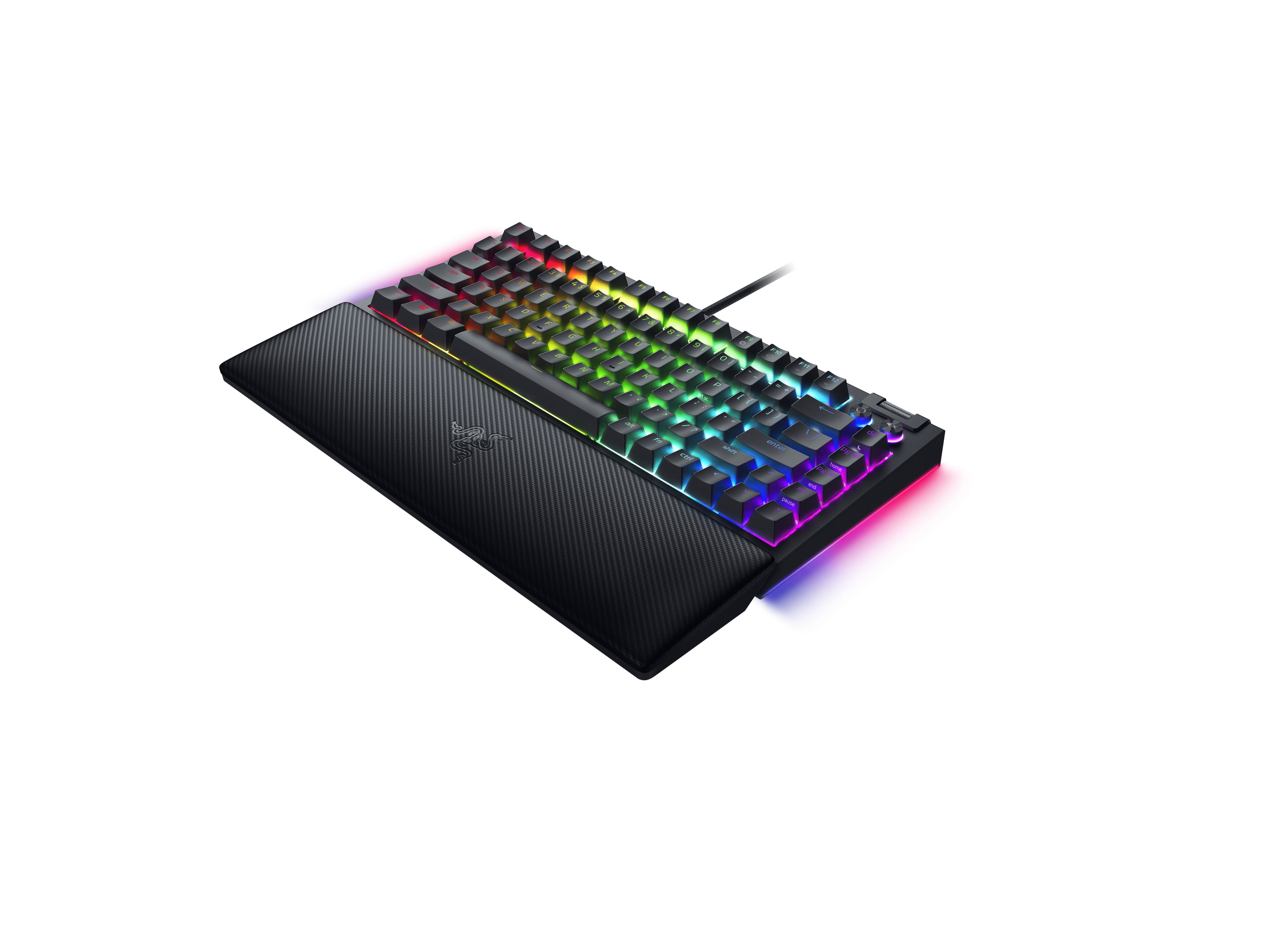 Zwart gamingtoetsenbord met gekleurde toetsen en een polssteun. Razer logo is zichtbaar.