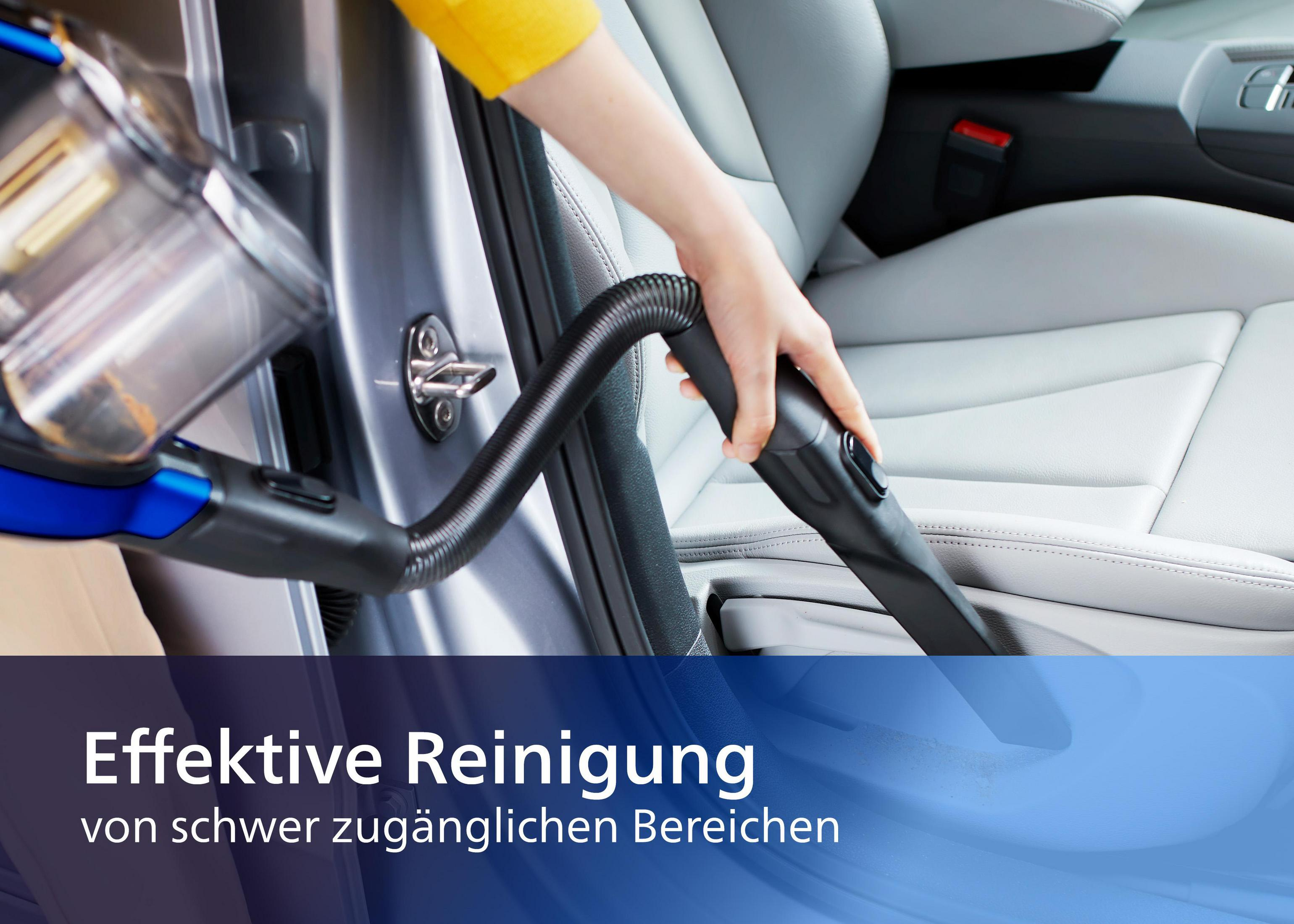 Osoba odkurza fotel samochodowy odkurzaczem ręcznym. Tekst głosi: Skuteczne czyszczenie trudno dostępnych miejsc.