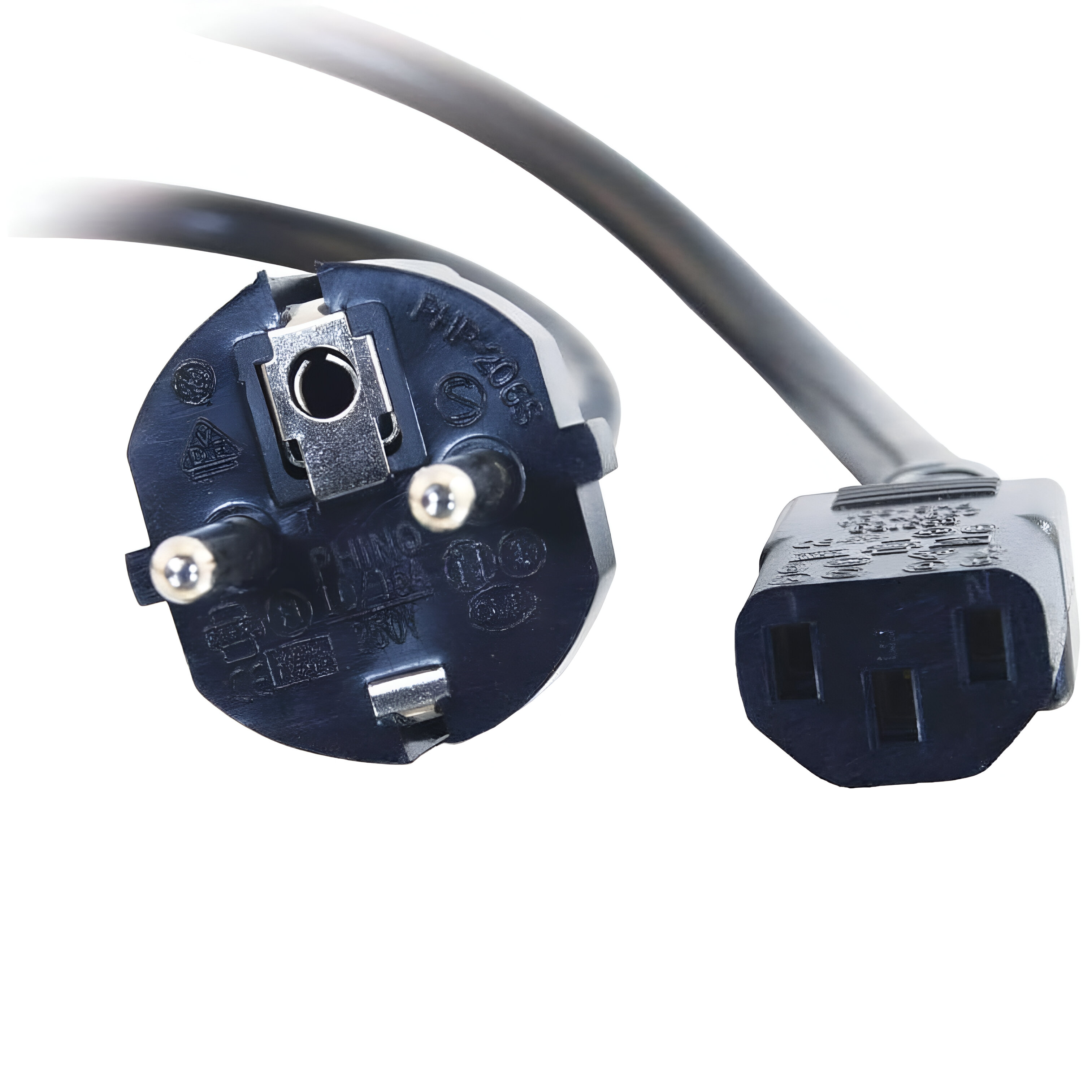 Cable de alimentación negro con enchufe europeo y conector IEC. Fondo blanco.