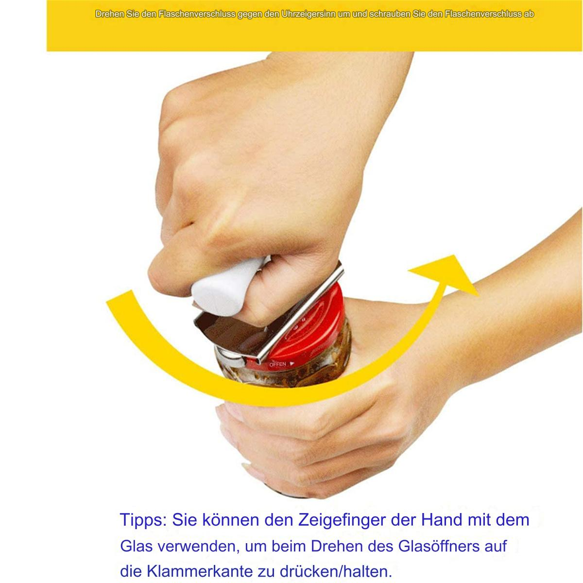 Hände öffnen ein Glas mit einem Deckelöffner. Gelber Pfeil zeigt die Drehbewegung.