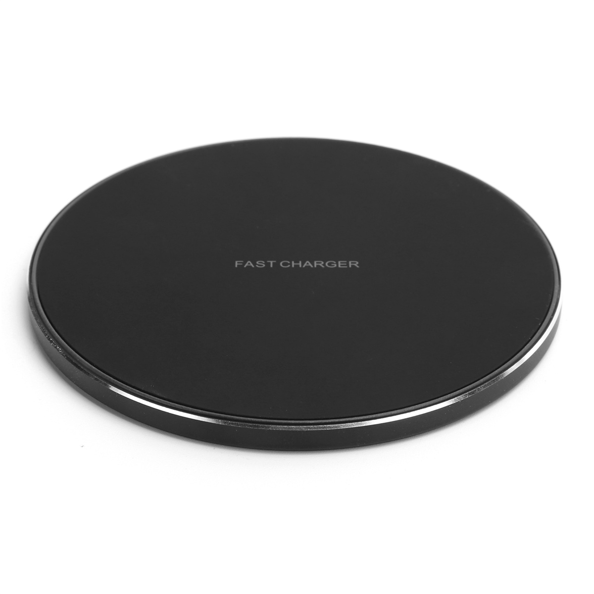 Schwarzes, rundes kabelloses Ladegerät. Text 'FAST CHARGER' ist sichtbar.