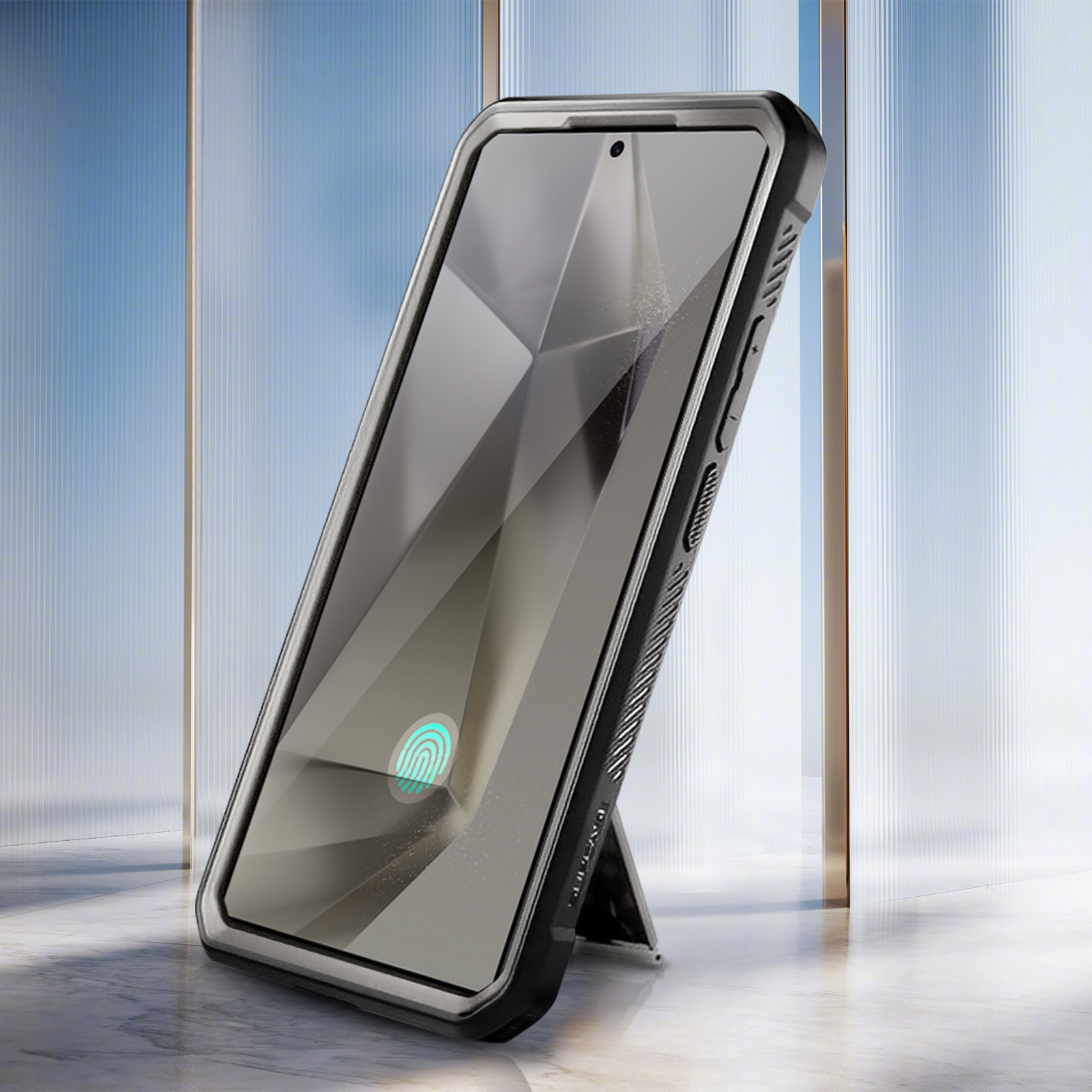 Ein Smartphone mit Hülle ist aufgestellt. Der Bildschirm ist sichtbar, und es gibt einen Fingerabdrucksensor.