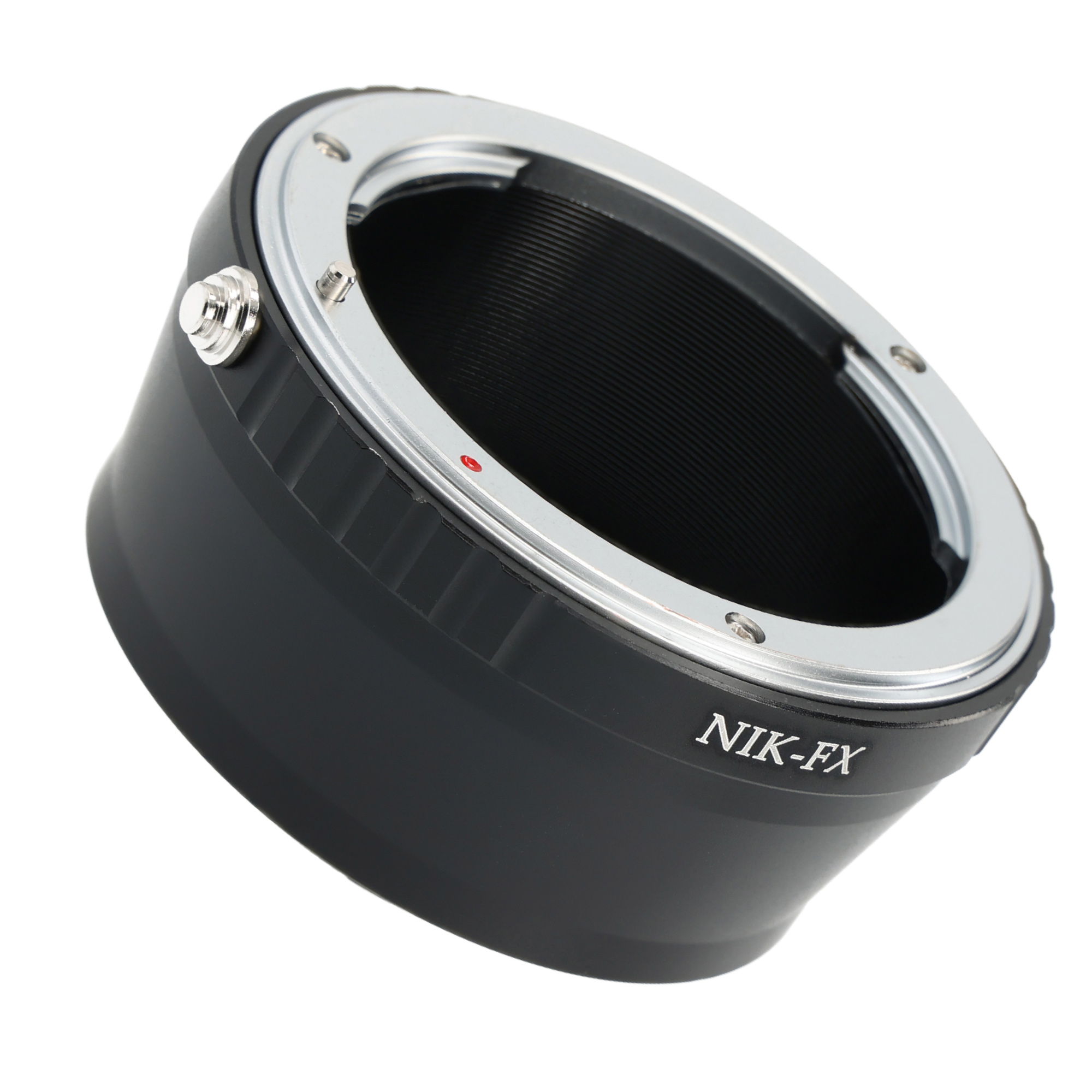 Schwarzer Objektivadapter NIK-FX, der das Innere und die Details des Montierrings zeigt.