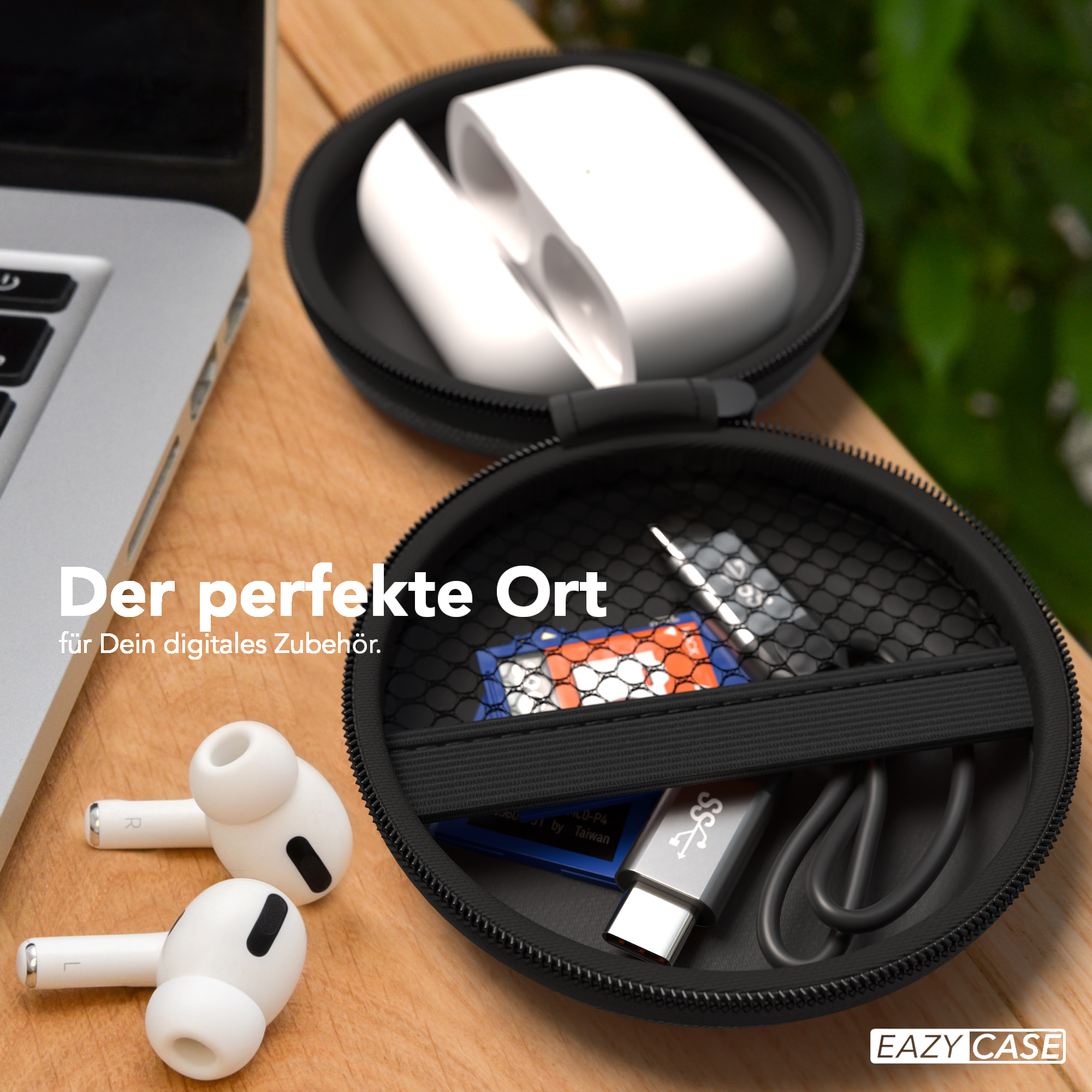Eine schwarze Hülle mit weißen AirPods, einem Ladekabel und einem USB-C-Adapter, alles für digitales Zubehör.