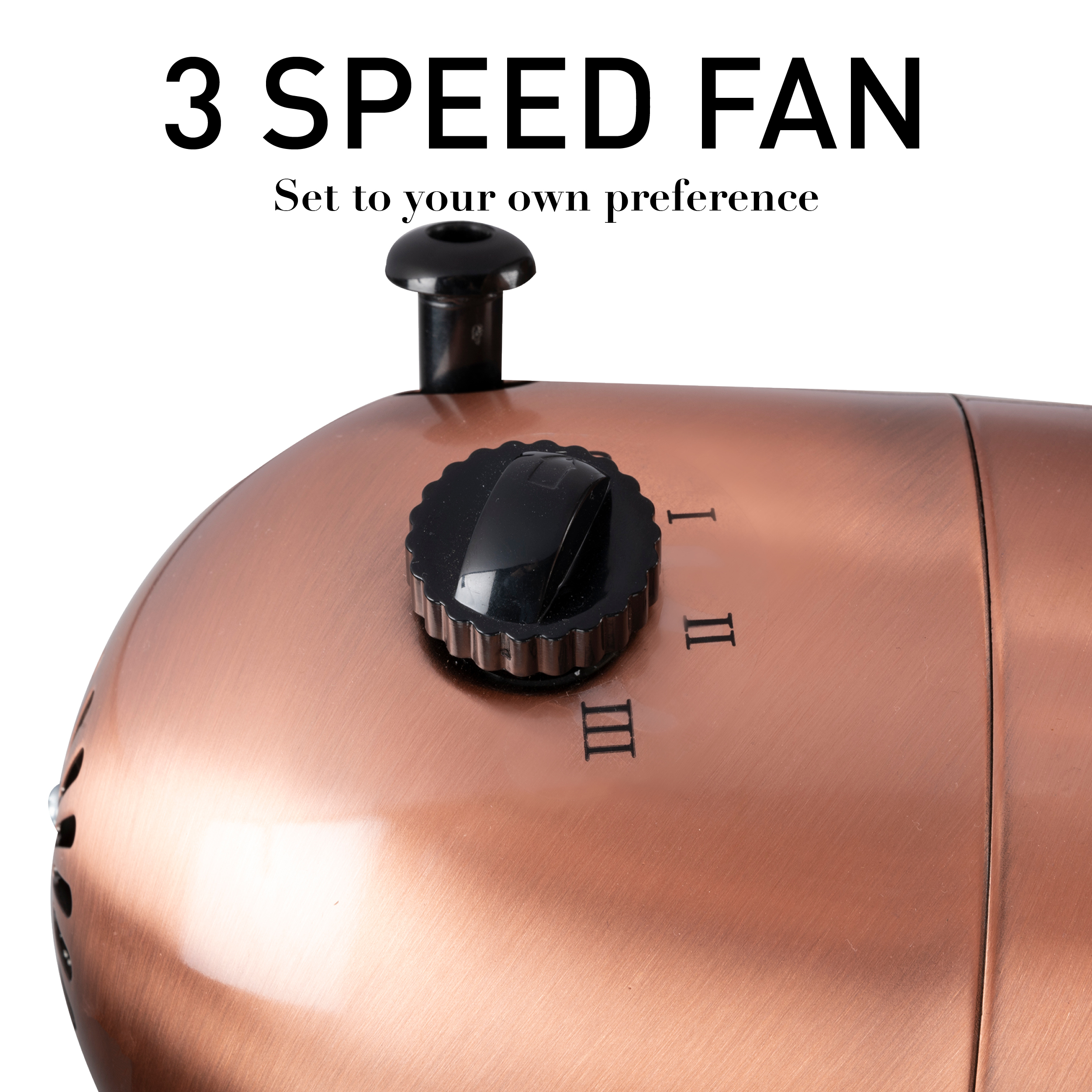 Gros plan d'une commande de vitesse de ventilateur avec trois réglages et un cadran noir.
